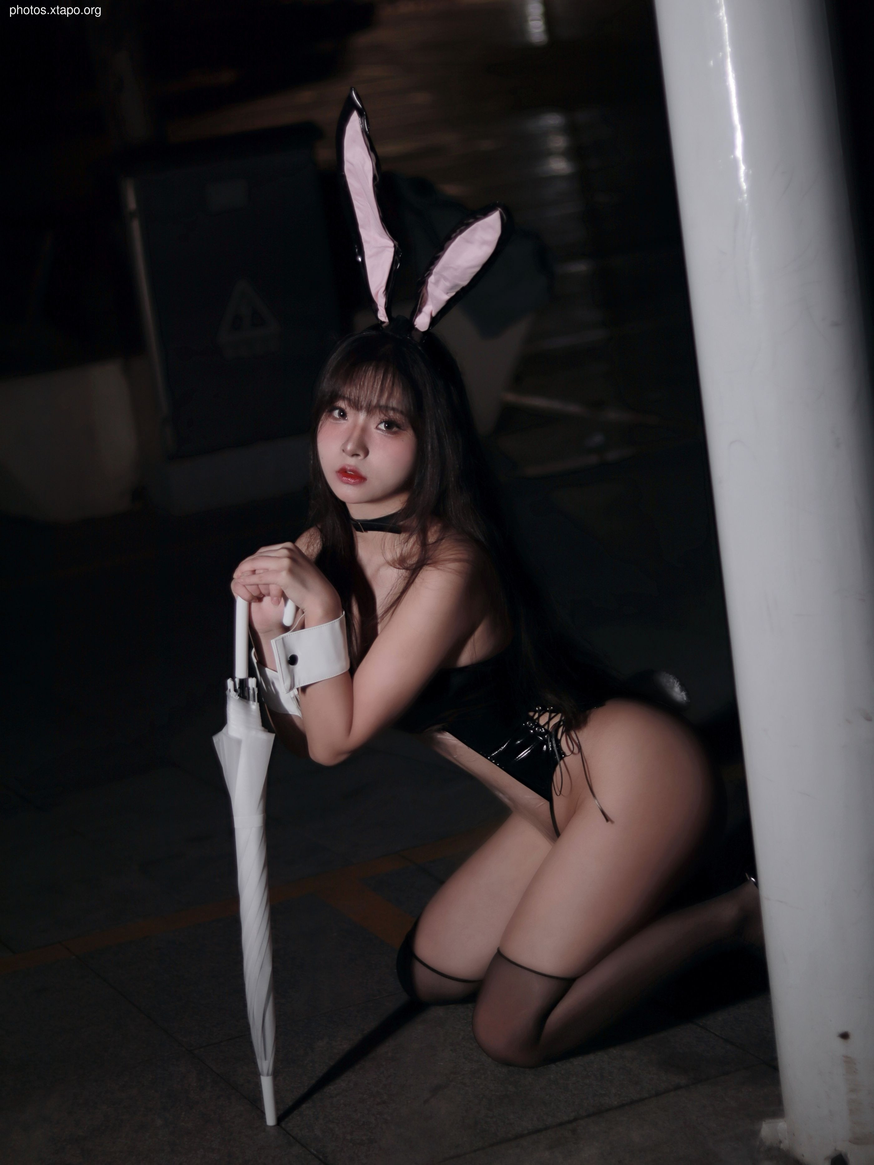 YUUHUI Yuhui picture bag -Rabbit girl (35P275MB) in the rain