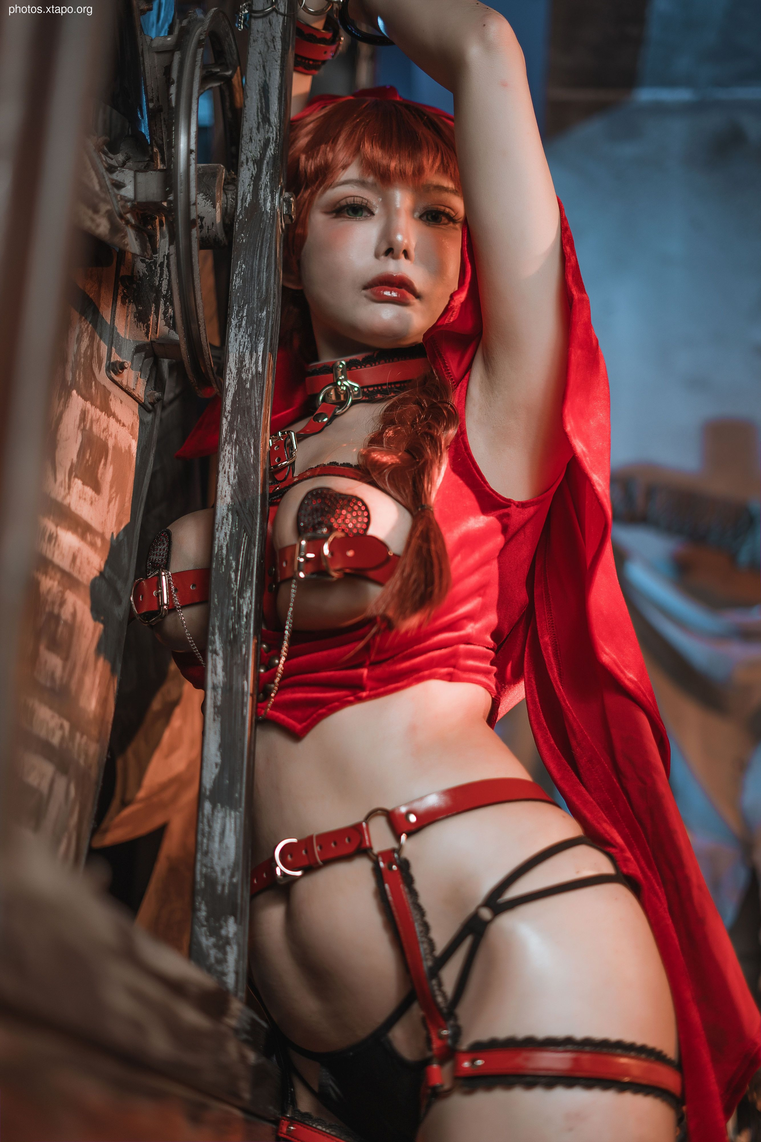 Autumn and Corgi Little Red Hat 52P-347MB