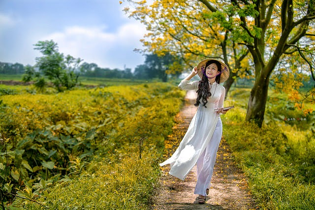 The road, between the pain The pain is just enough to miss each other, smile | Like ca