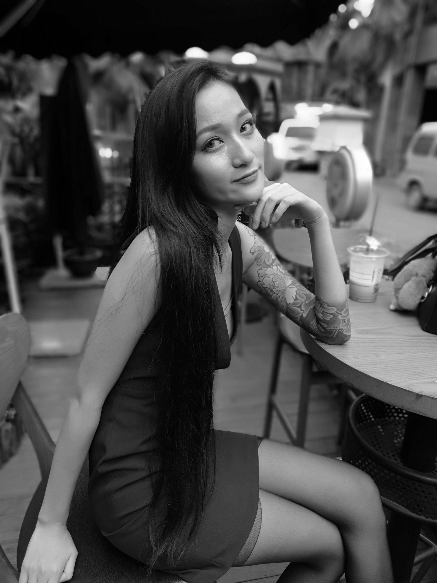 Silk Foot Bento 110 Xiaoxiao Outdoor Black Silk Flat Shoes IESS is thinking about it