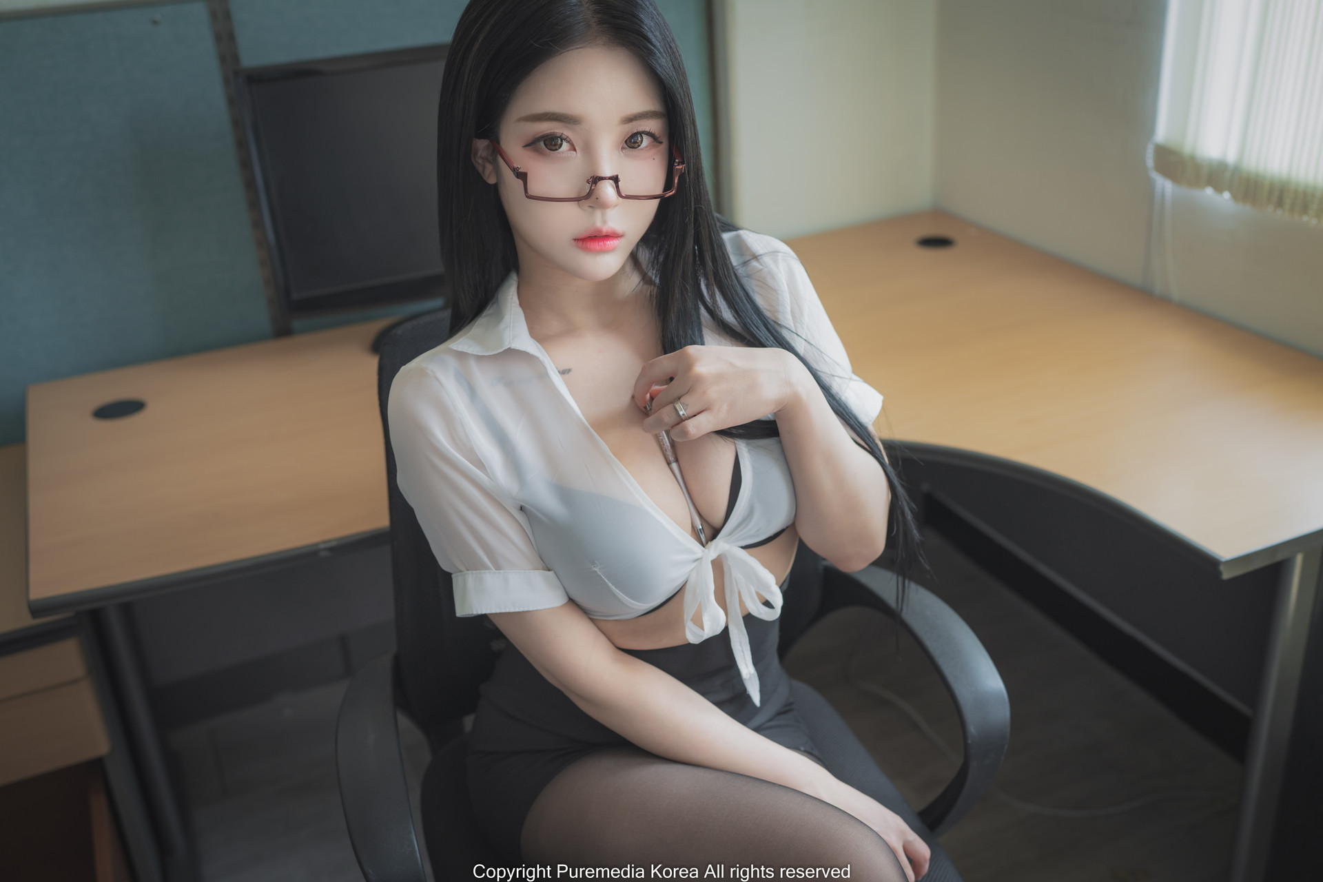 Jeong Bomi 정보미, [PURE MEDIA] Vol.182 Bomistry’s Office Set.01