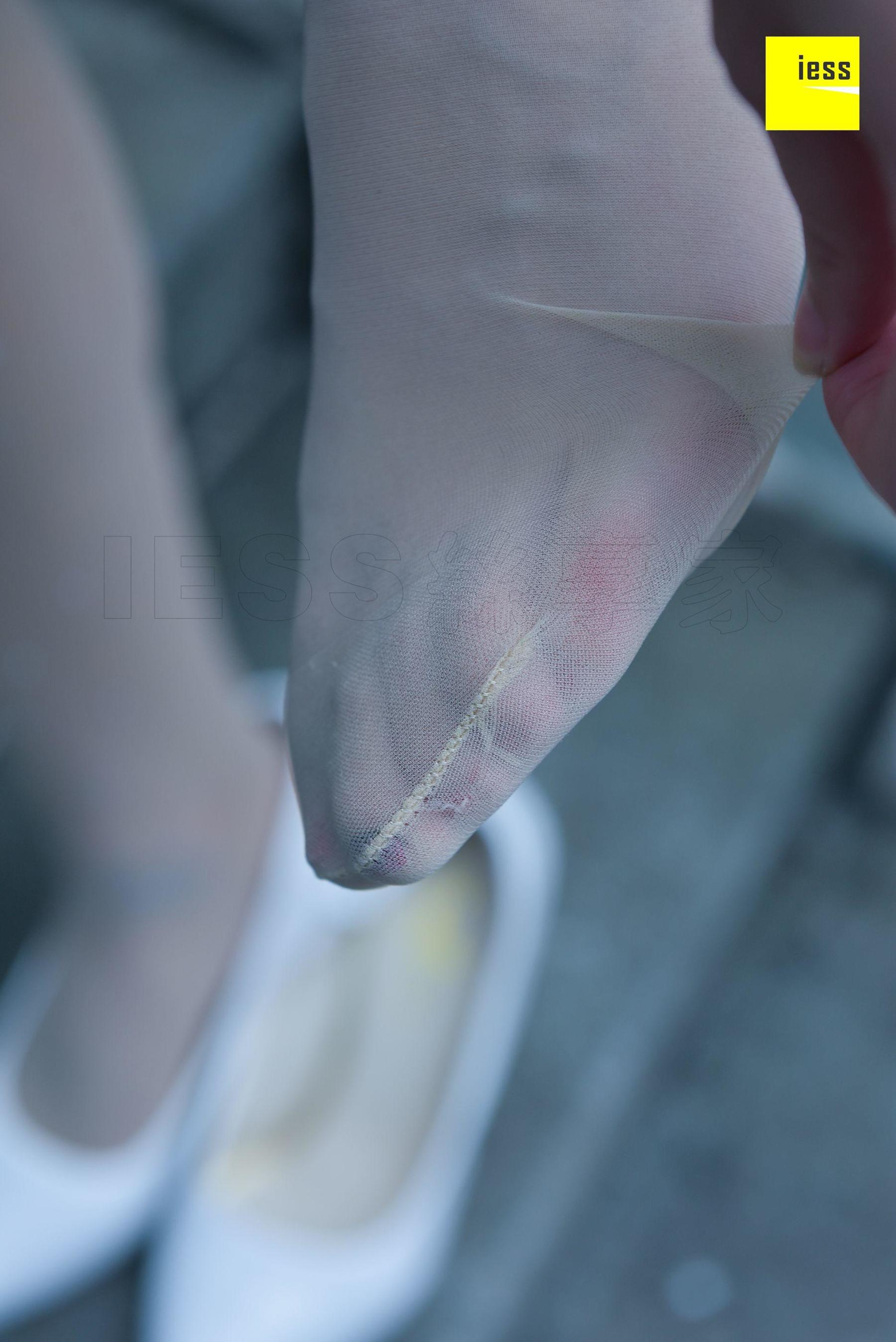 Silkxiang Home 107 Crystal Crystal White Stockings IESS Different Thoughts