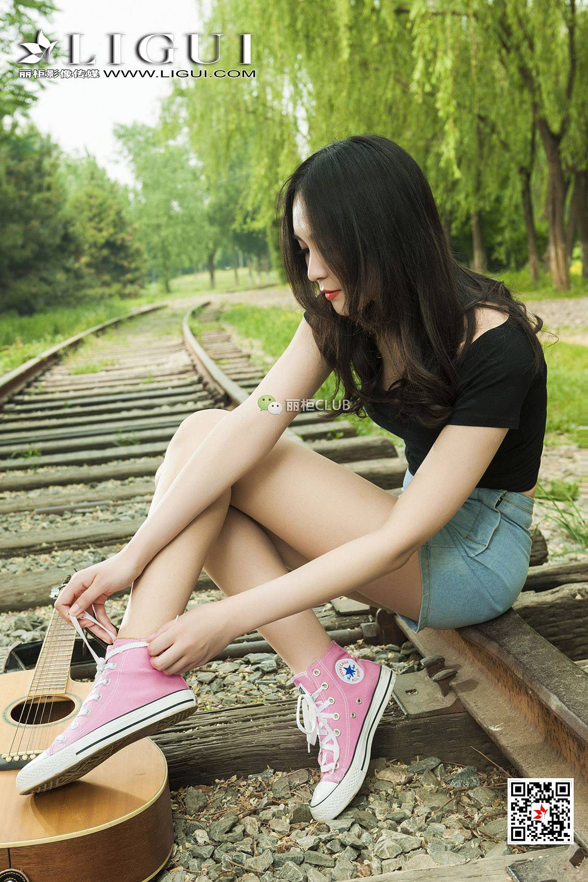 Leg Model Little Ge Literary Silk Foot Girl Ligui Beautiful legs silk foot