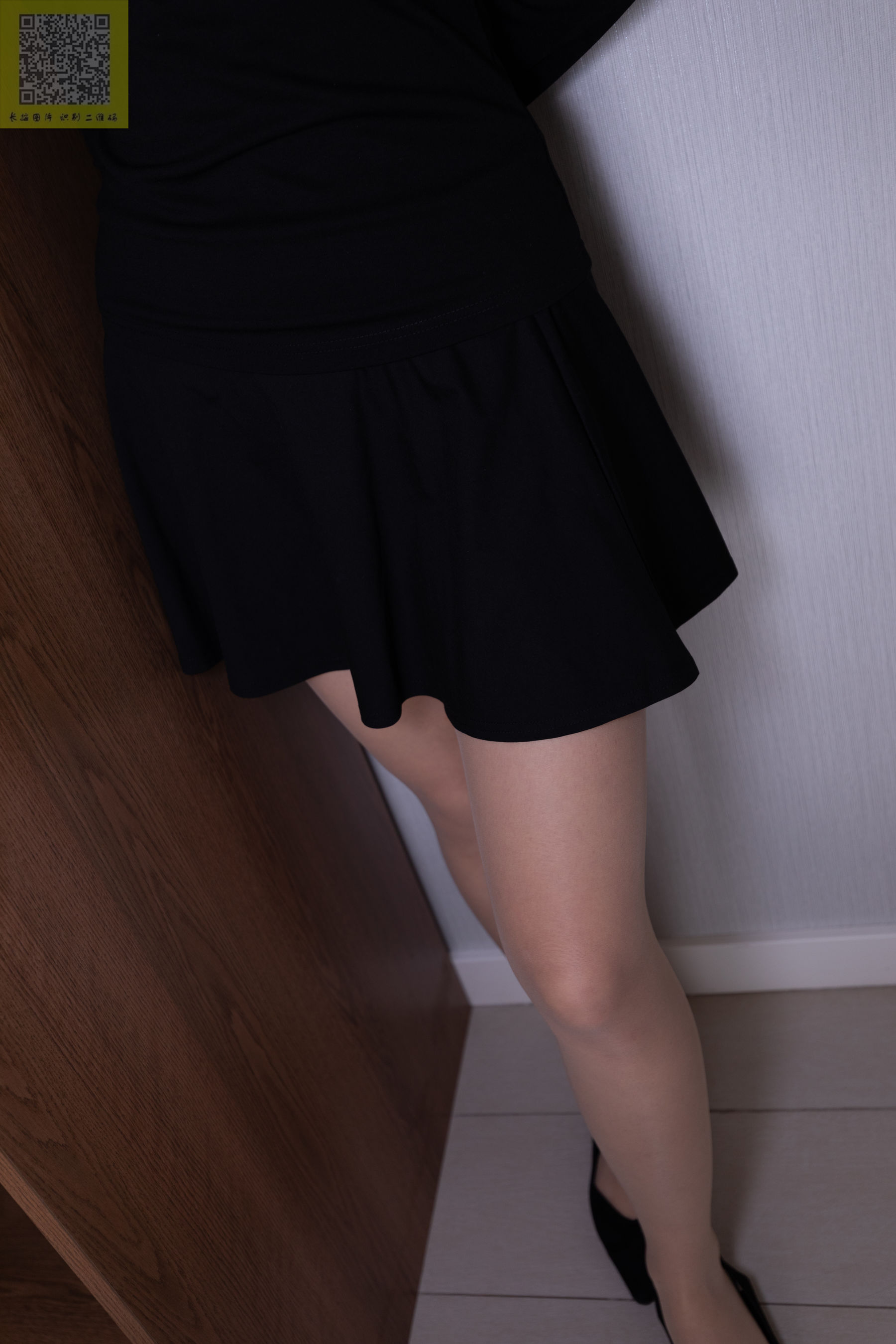 Mountain Tea Photography LSS NO.102 Teacher Bi's gray silk white dead