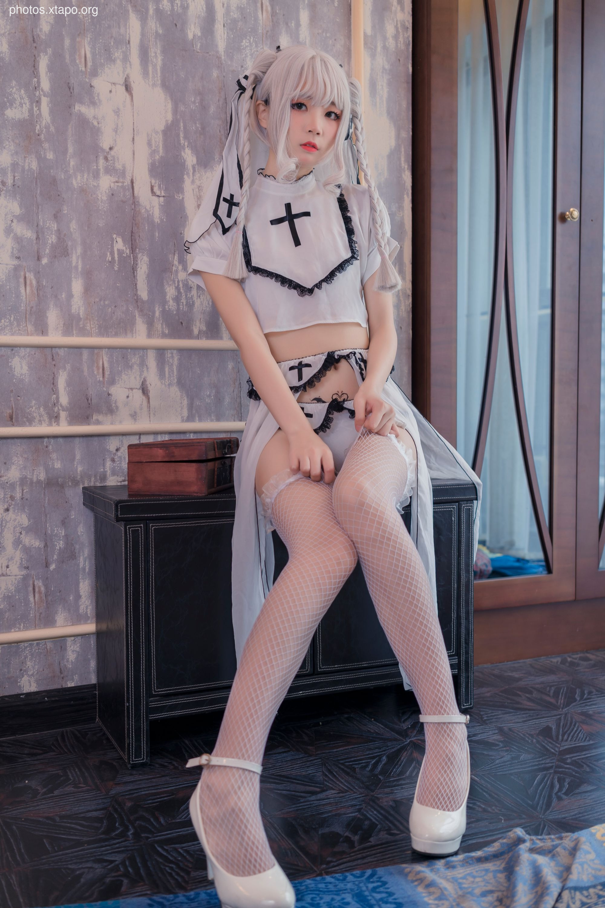 Five more hundred ghost black and white 96P-1.26GB