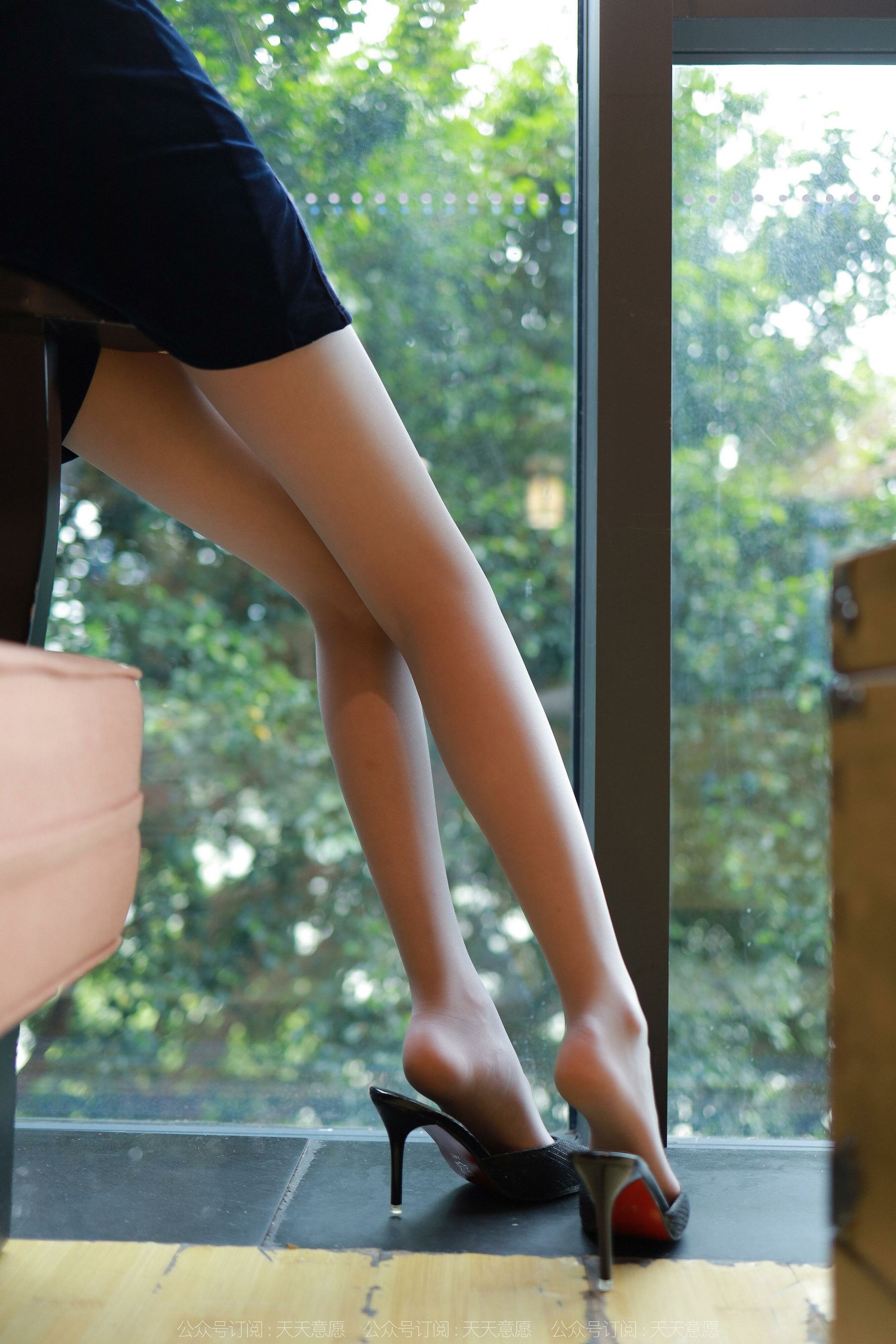 IESS Thoughts and Fun Model: Beauty Cheongsam