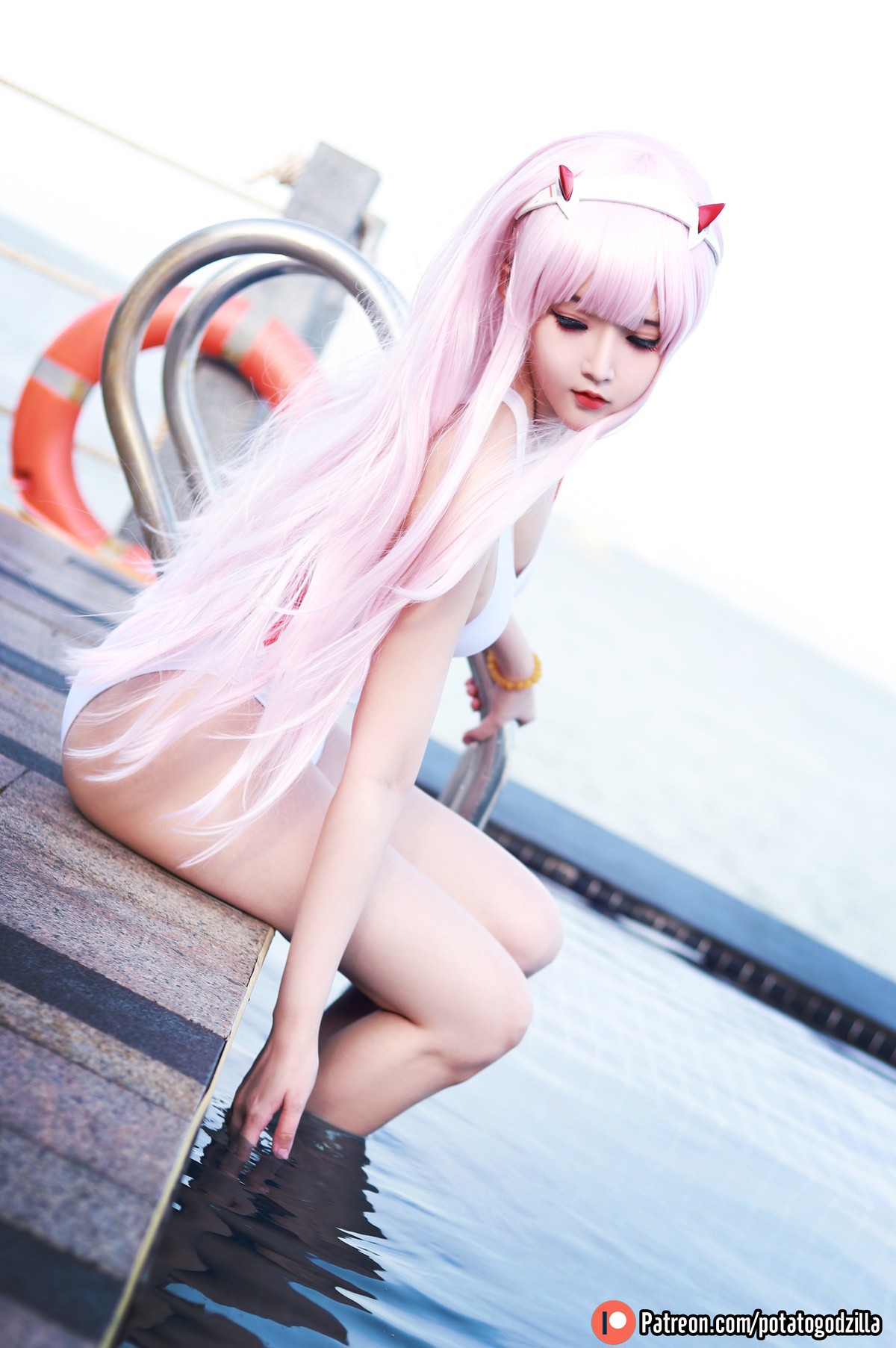 Cosplay Potato Godzilla Zero Two Swimsuit