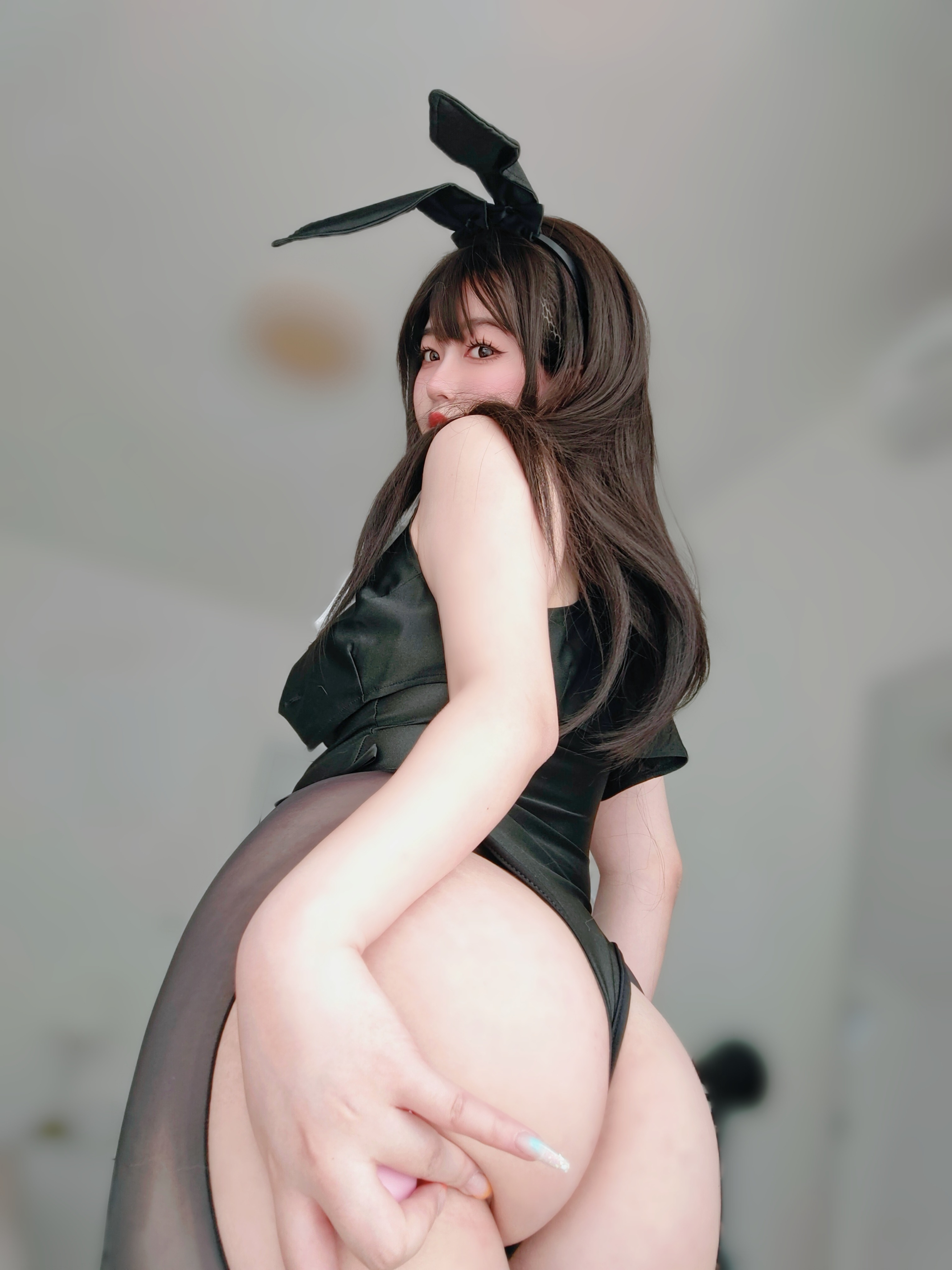 The heroine K black silk rabbit girl 102p-353MB