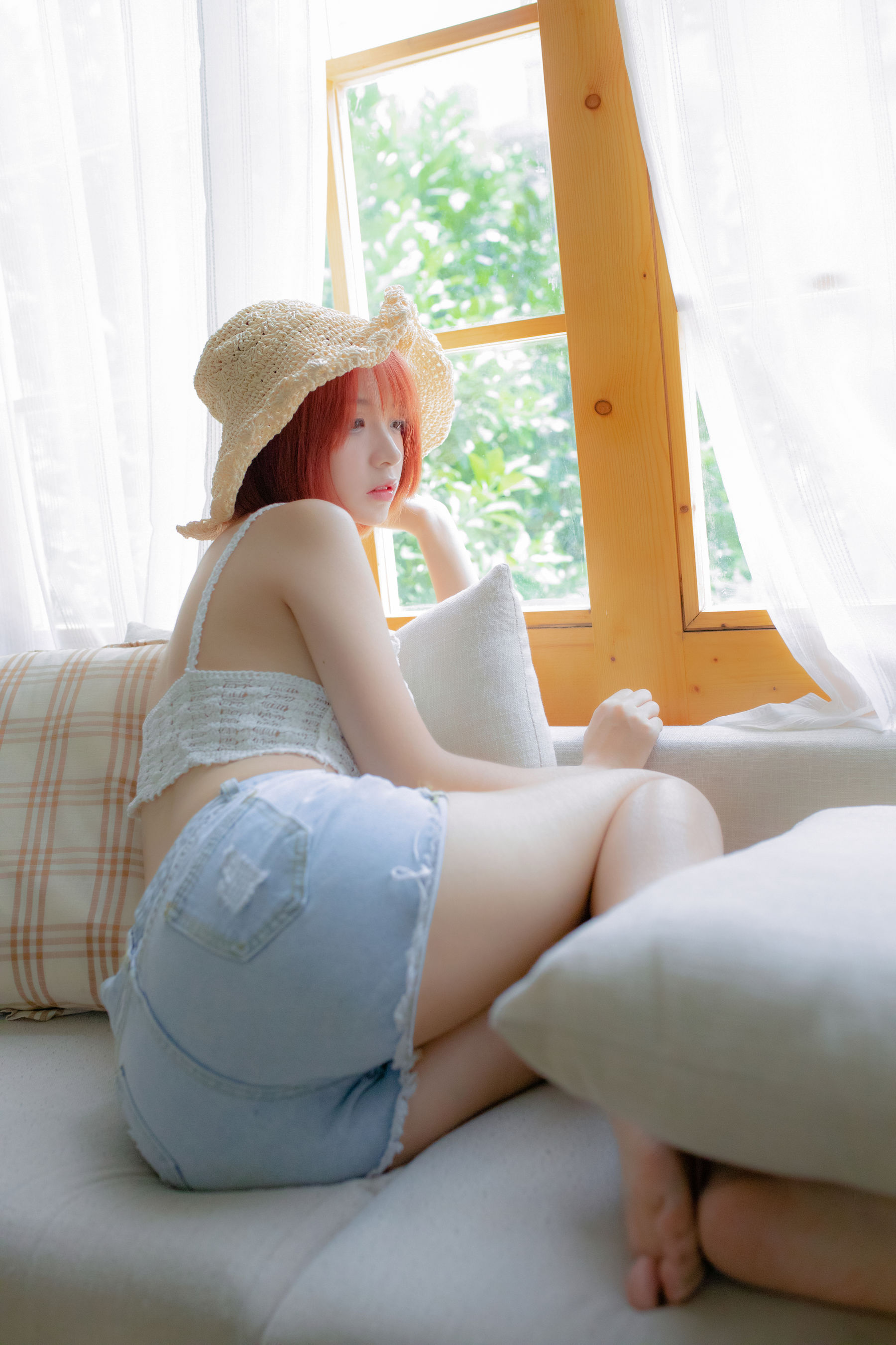 COS Welfare Crazy Cat SS -Straw Hat Girl