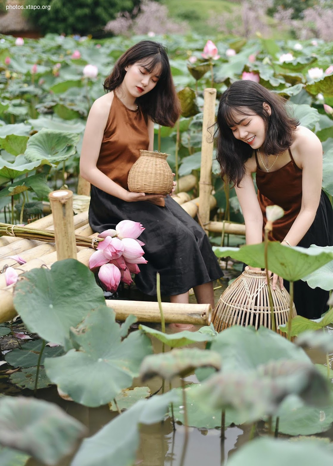 Twins Nguyen Thanh Nga Nguyen Thanh Hang,