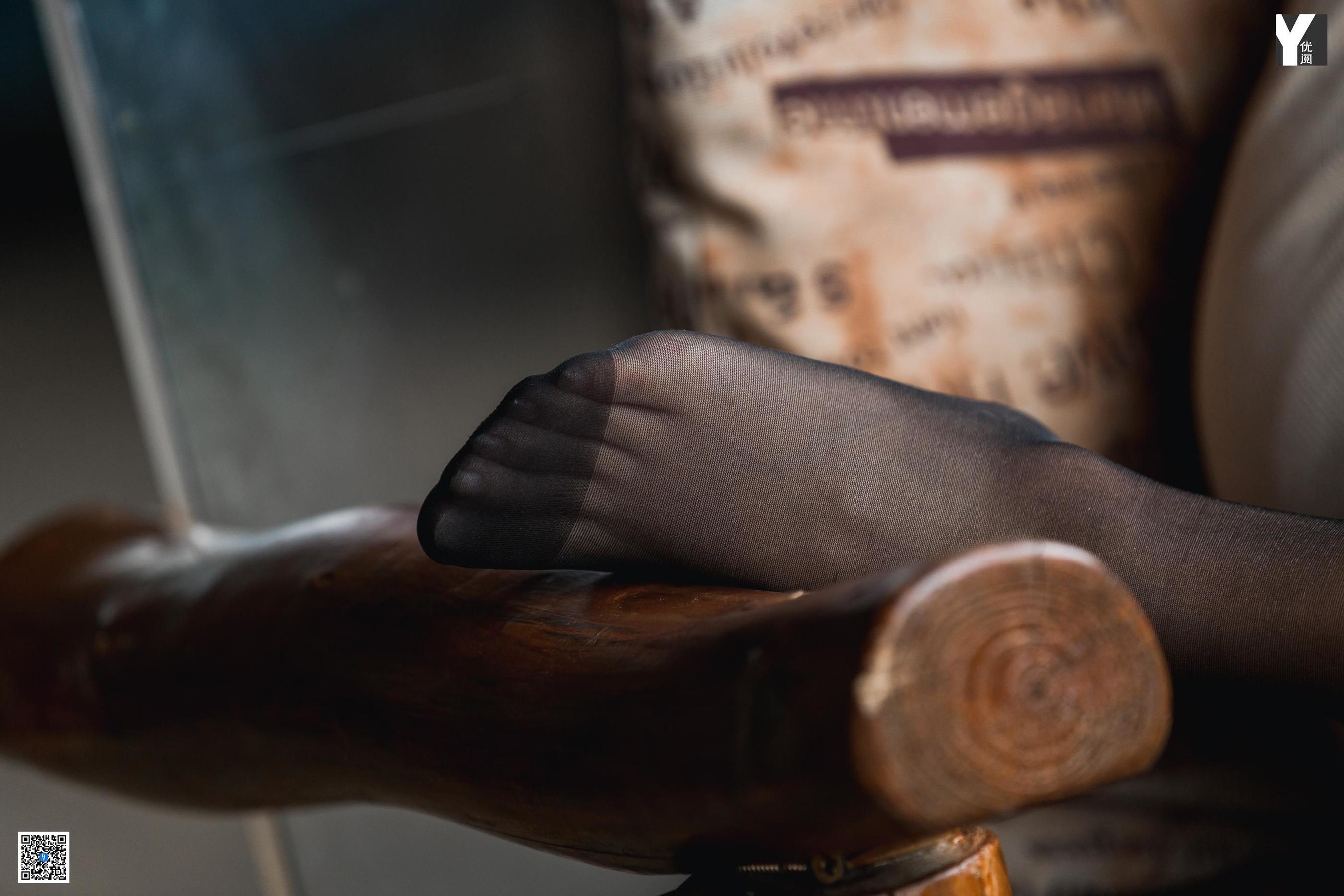 IESS Thoughts and Fun Model: Wan Ping Pure and Desire Black