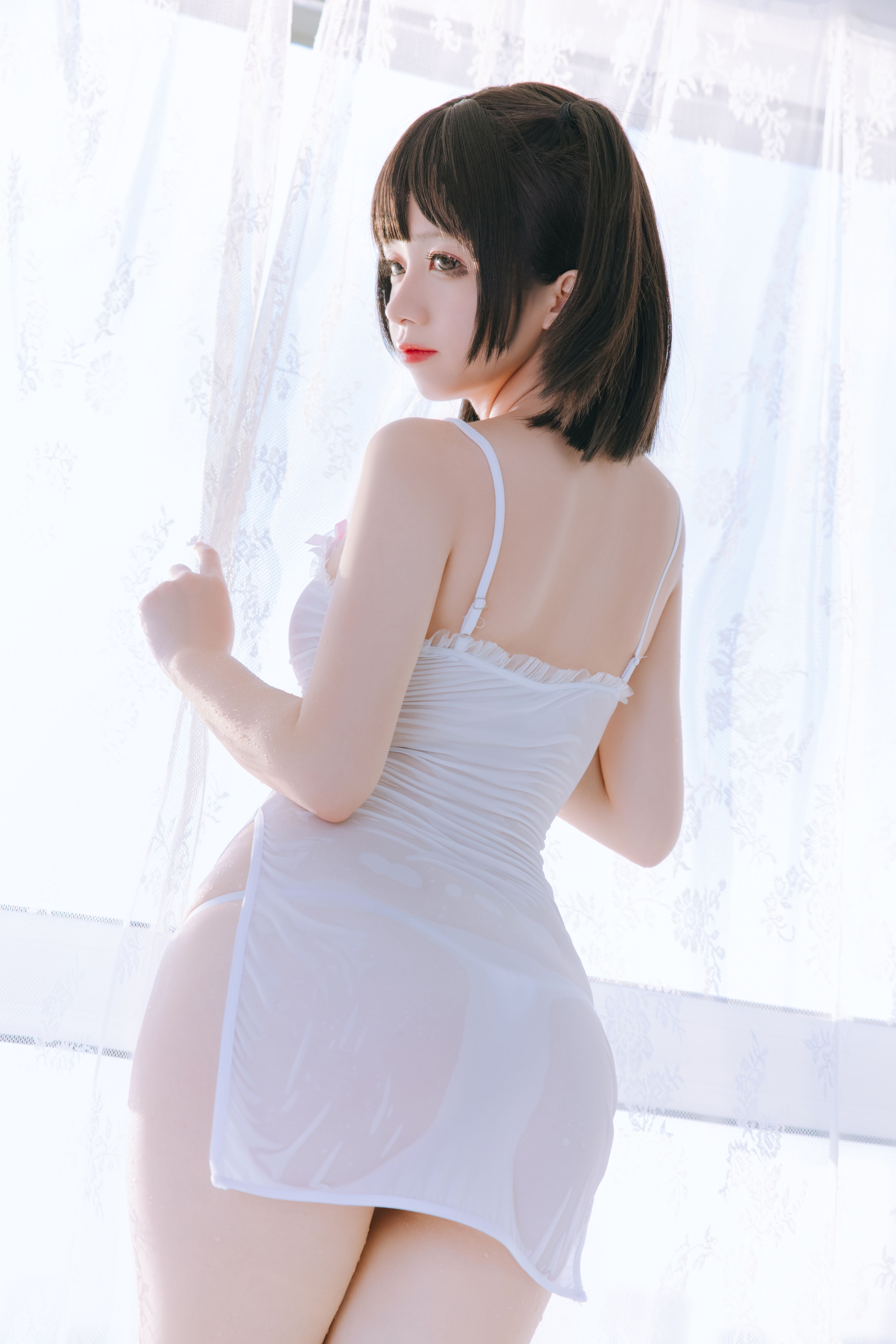 Rina Jiao -Wet Body Little White Skirt 97P -1.06GB