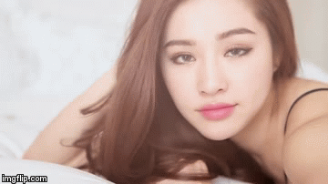 The one who gave half a smile that I lost half my life I forgot