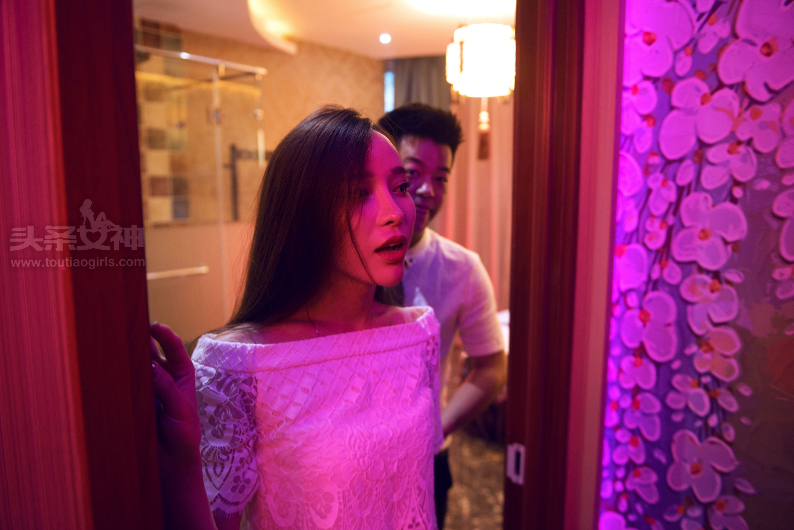 Ai Xiaoqing's Goddess Exploration Shop Water Platinum Palace Headline Goddess