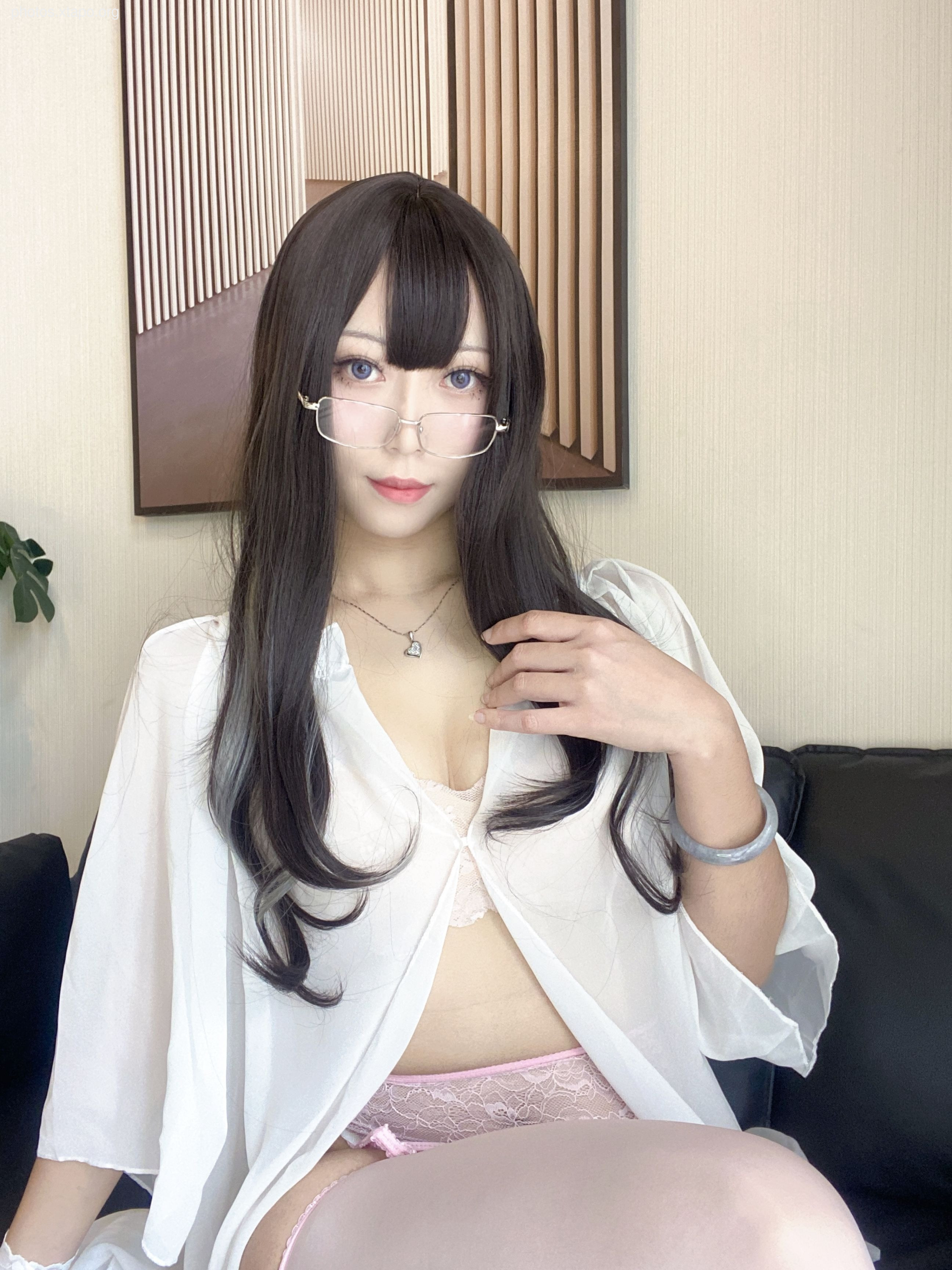 Money Cold White Hang (59P2V2.55GB)