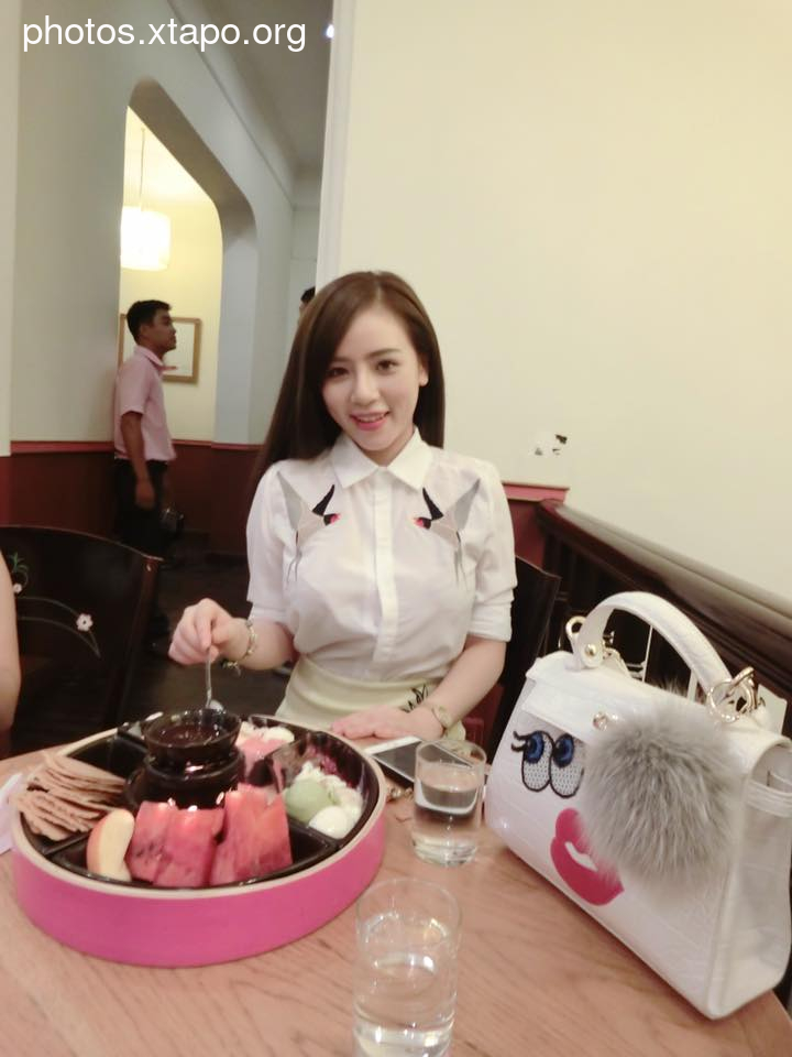 Phuong Lan Nguyen Big Boobs Plump Sexy Hot Picture and Photo