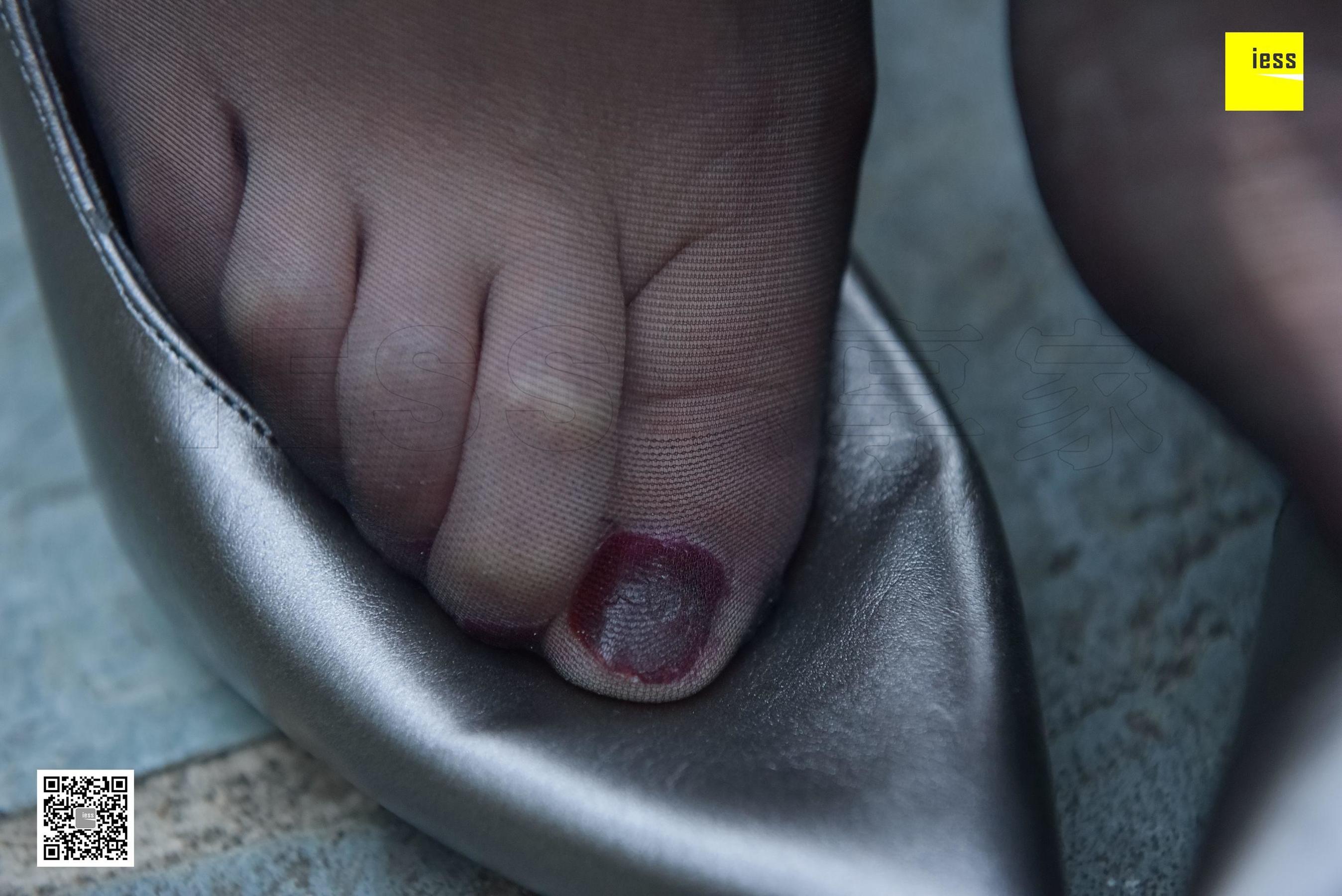 Silkxiang Home 115 Autumn and Autumn The Black Silk Beauty of the Garden IESS is thinking about it