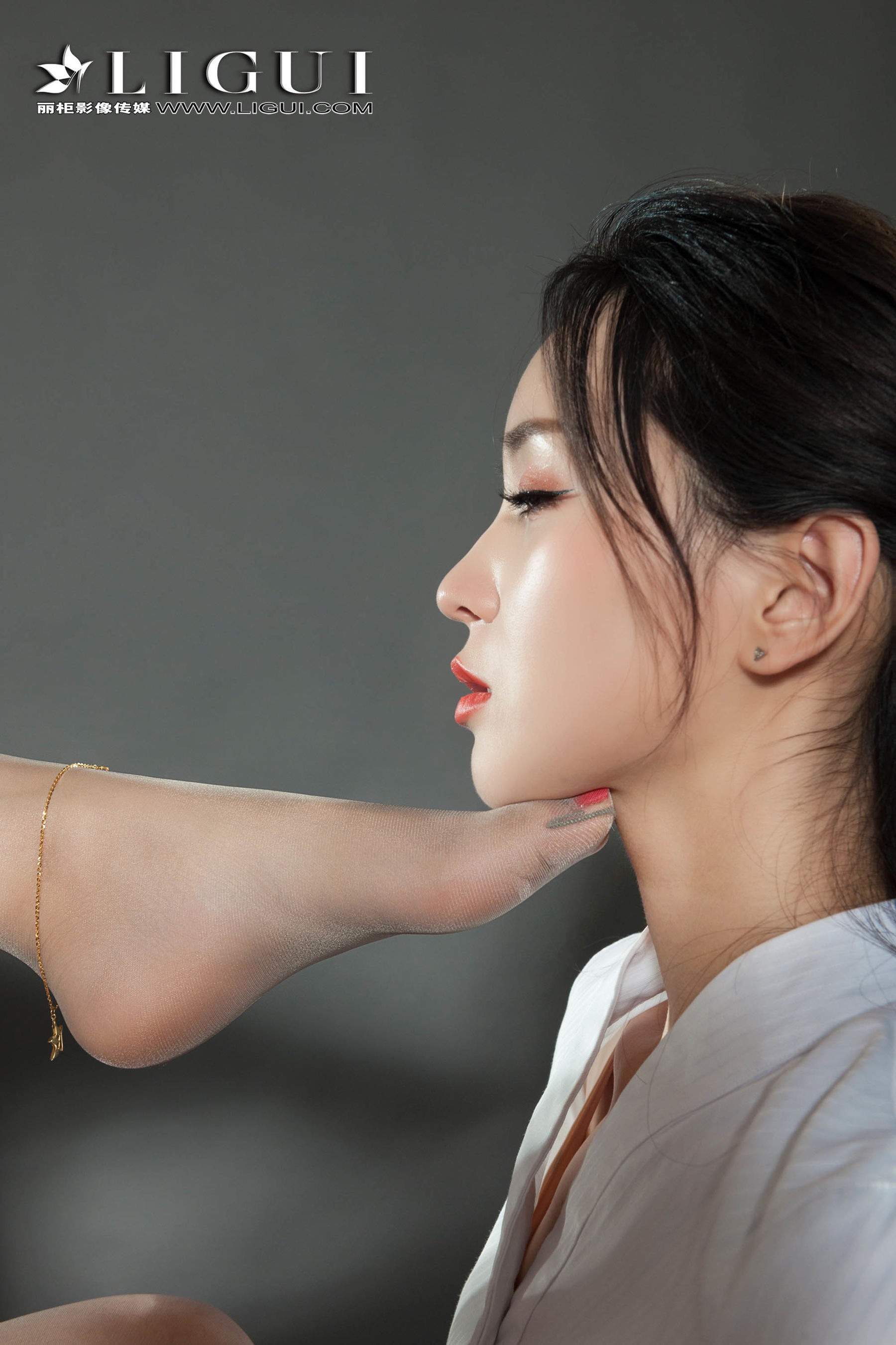 Li Cabinet Ligui Internet beauty model ice cream & amp; Xiaoxiao