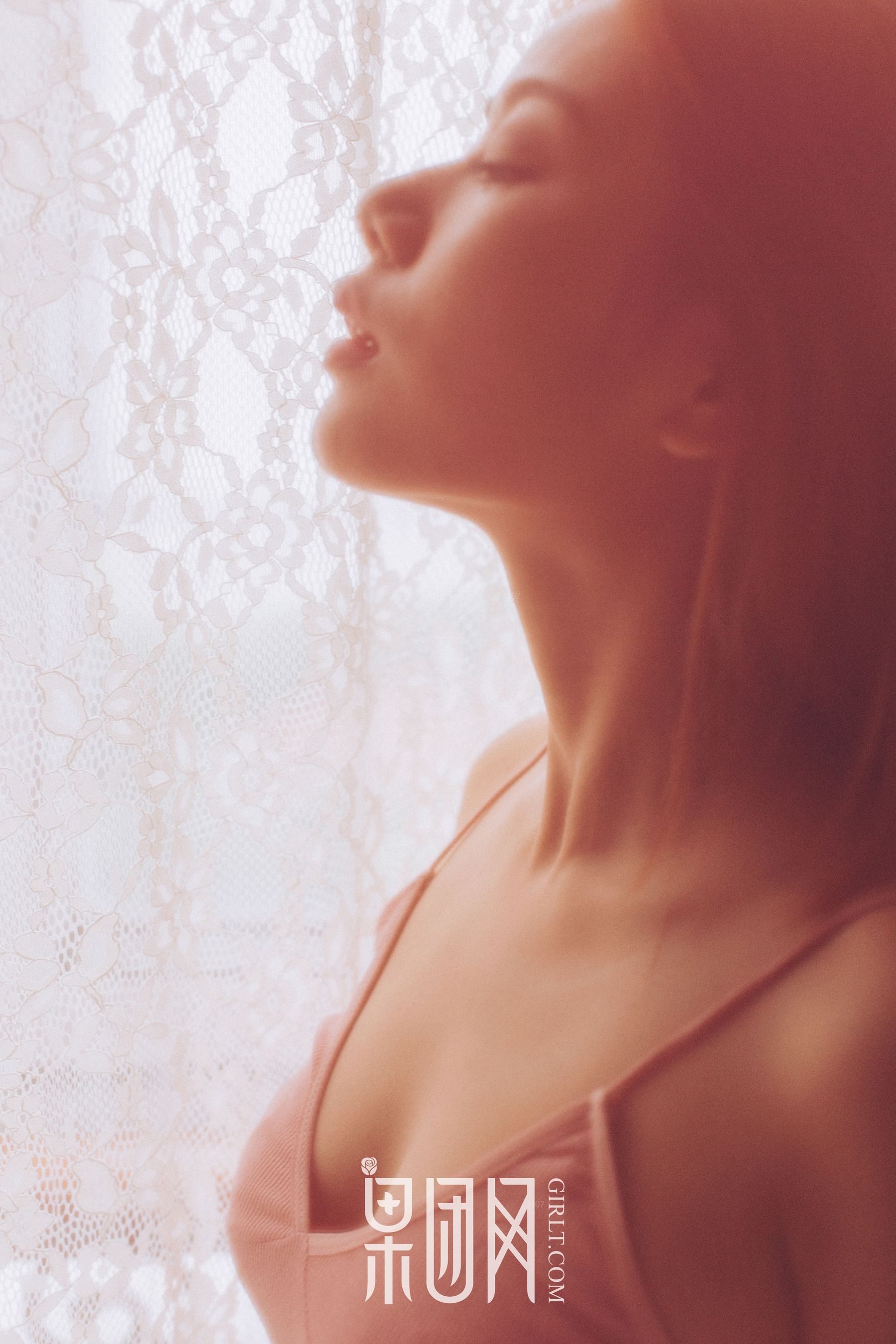 Sexy girl crispy breasts and hips black silk stingy fruit group network Girlt No.068