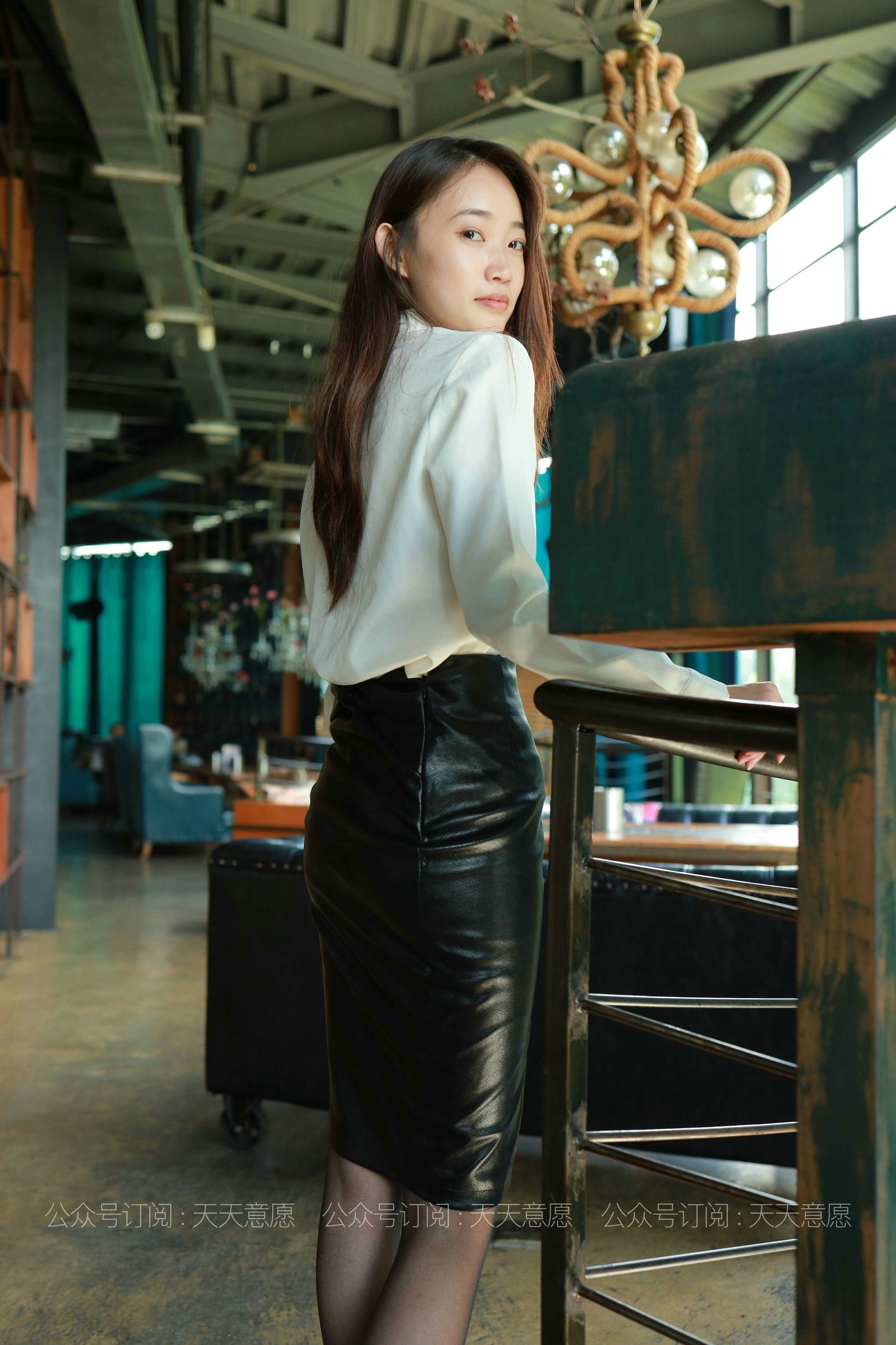 IESS Thoughts Fun Model: Xiaogao OL Black Rose