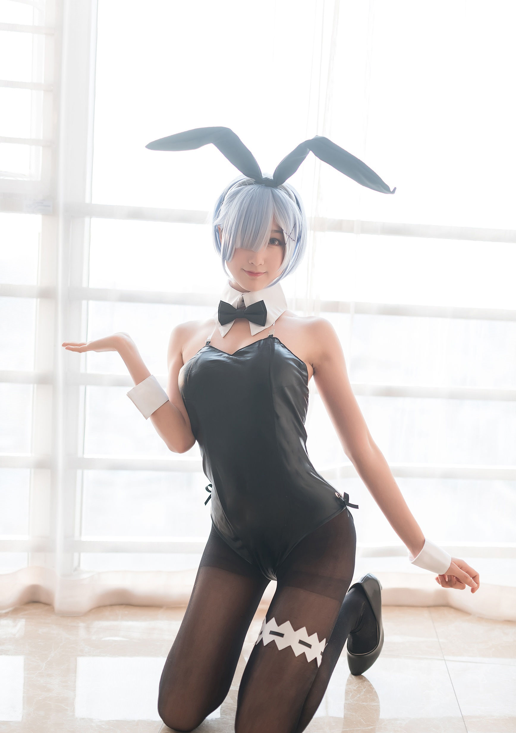 COS Welfare Miss Meng Shi Mu Mianmian Owo -Rim Bunny Girl