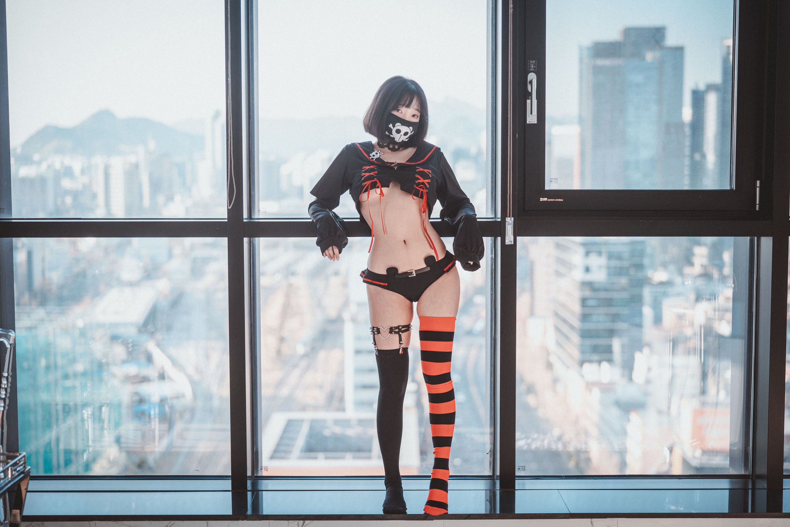 Djawa Kang Inkyung -Masked Pirate Photo Capment