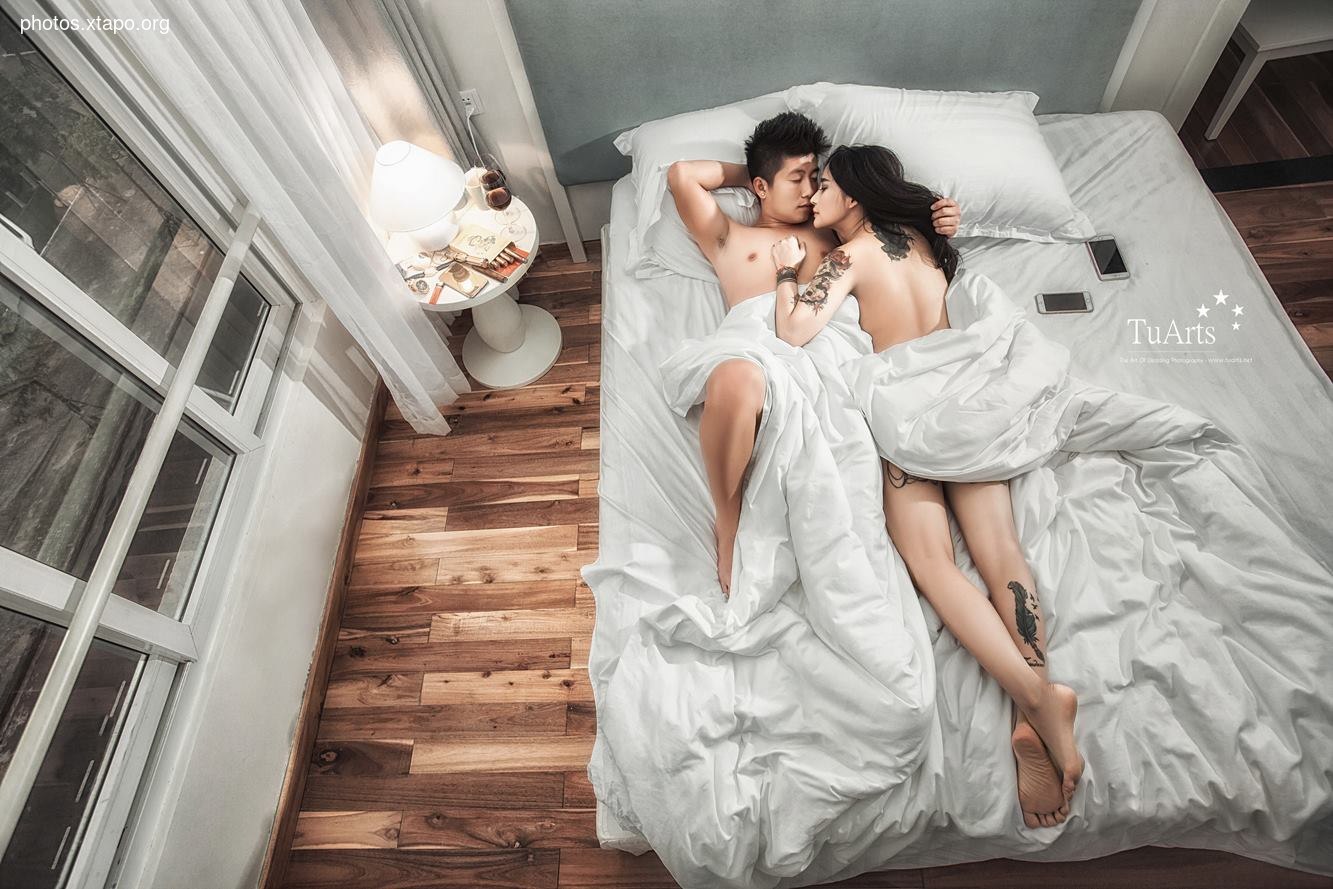 Or do I get married Suddenly, I crave the feeling of being a wife too The feeling of being loved is no longer strange But being a wife probably different, right? Older brother?