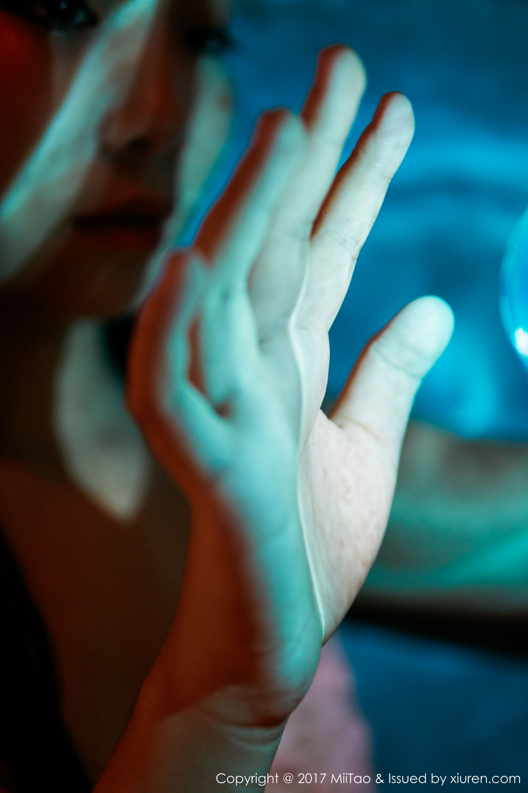 Ruixin Human Photography Under the Light Miitao Vol.086