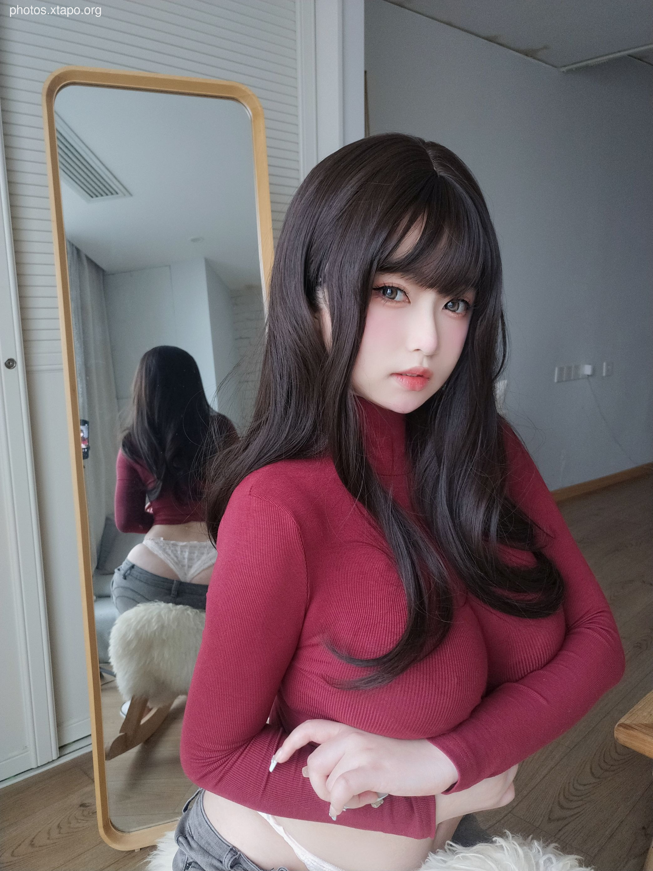 The full sister of the heroine K red sweater