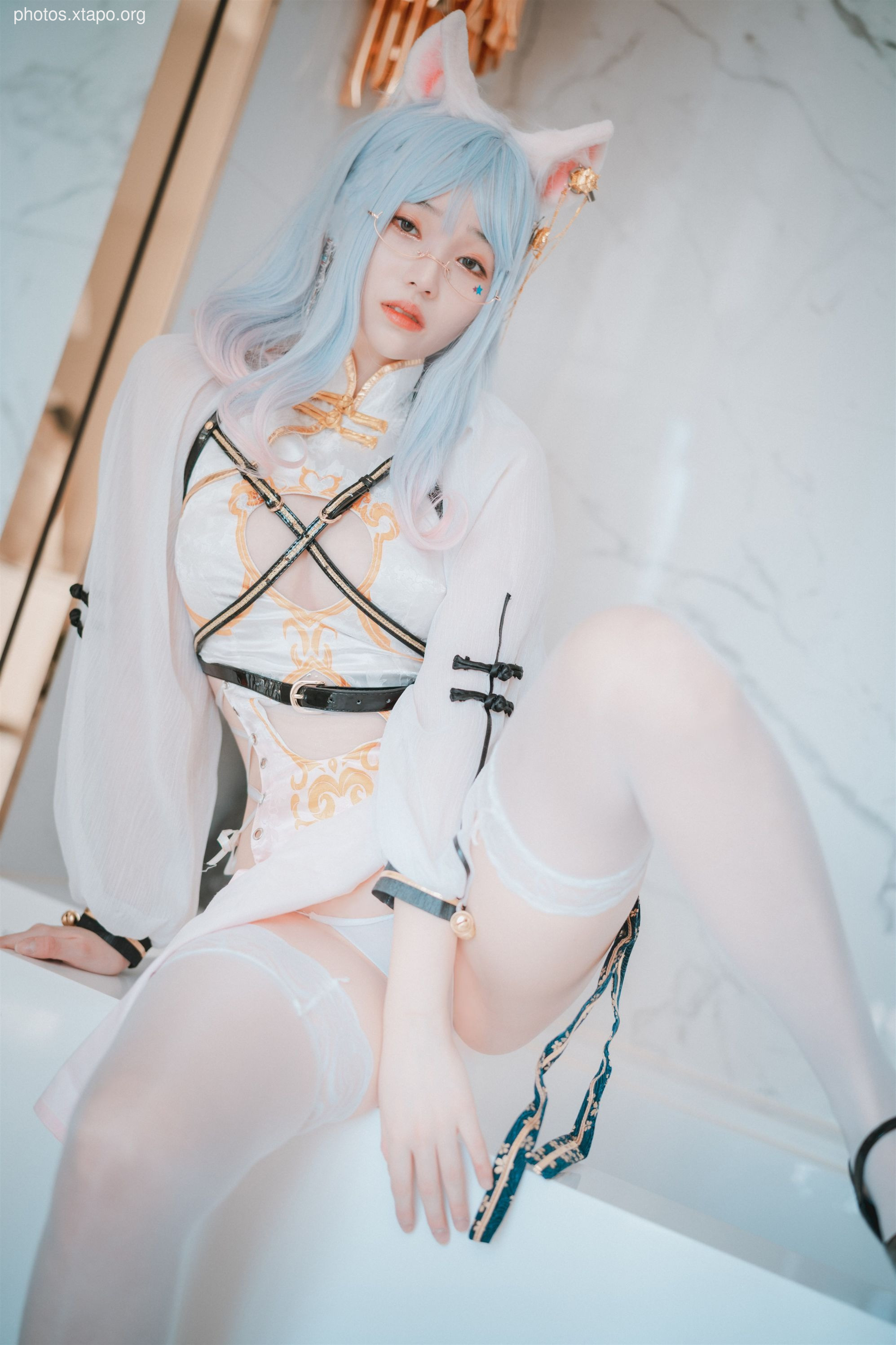 Djawa Photo - Bambi (밤비) - The cat wears an qípáo