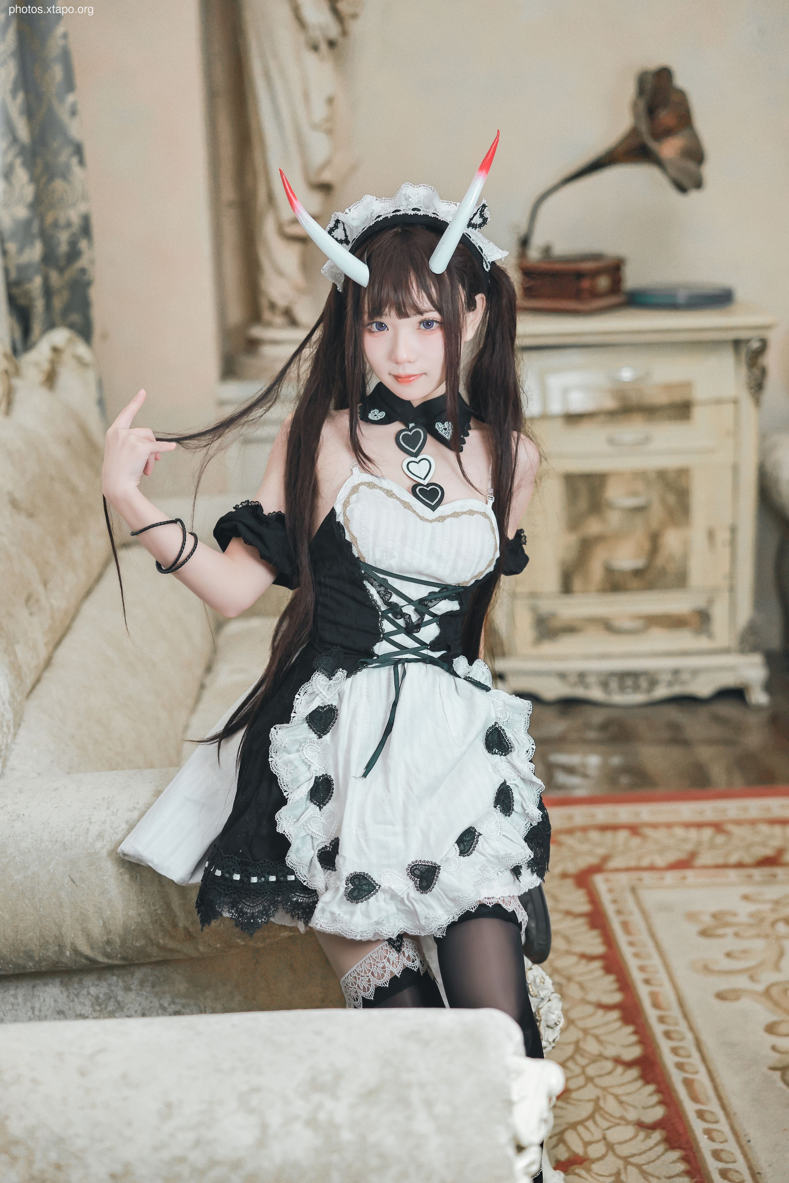 Hua Yan Hana can replace maids