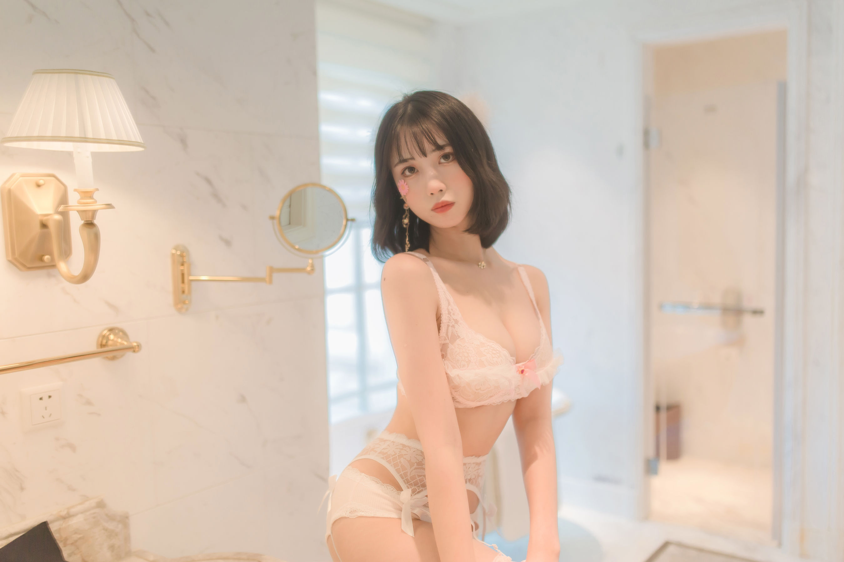 Welfare COS Dimensional Girl Nianxue WW -Pink Set