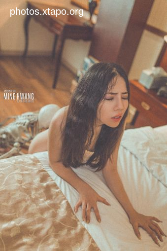 Making friends with pictures, having sex with skeleton