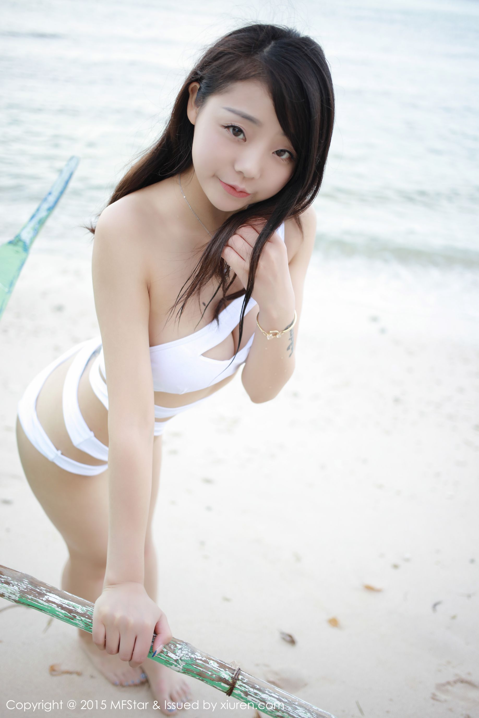 2 sets of bikini series in Bella Long Beach Travel Model Vol.016