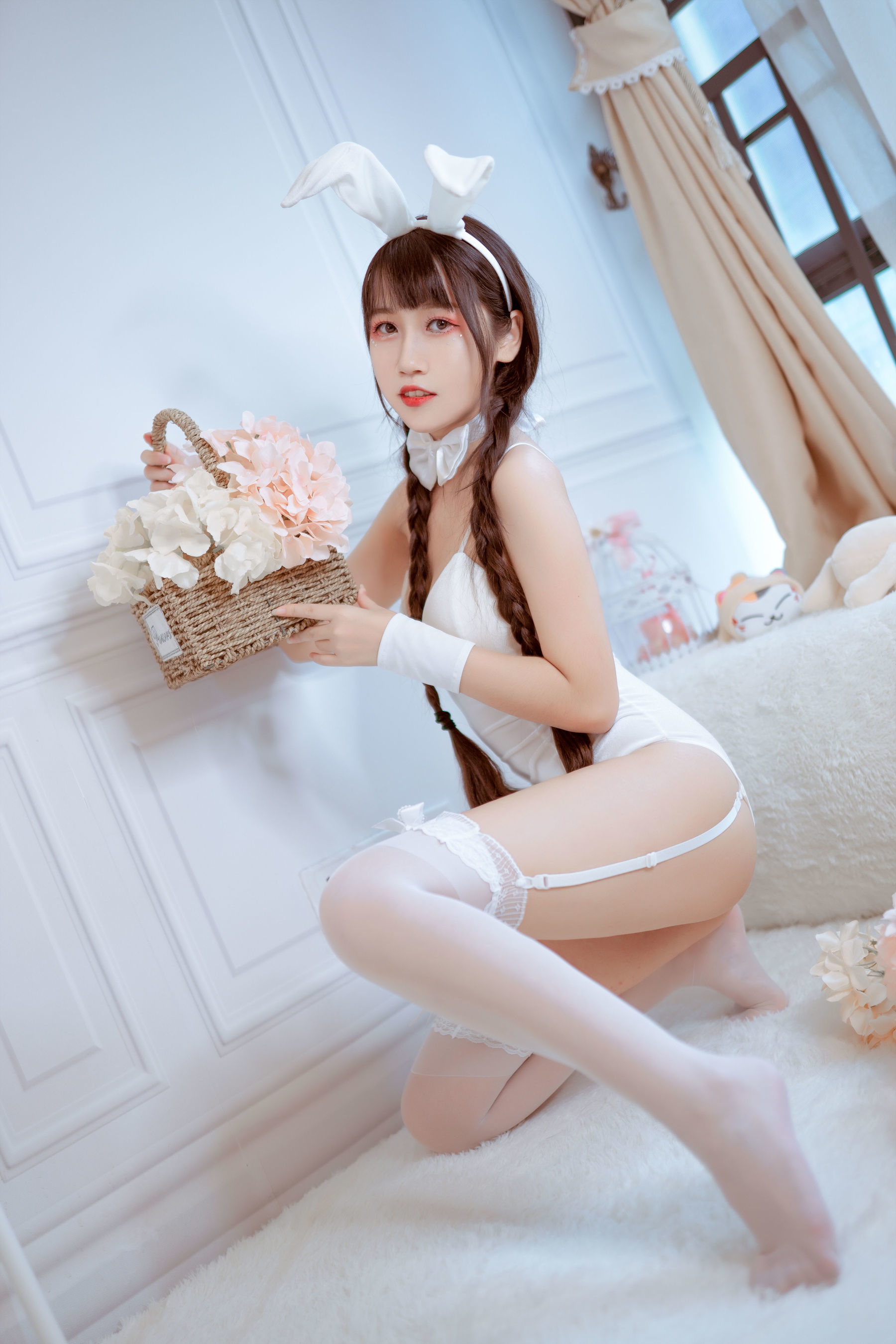 Weibo Popular COSER without cat white rabbit girl