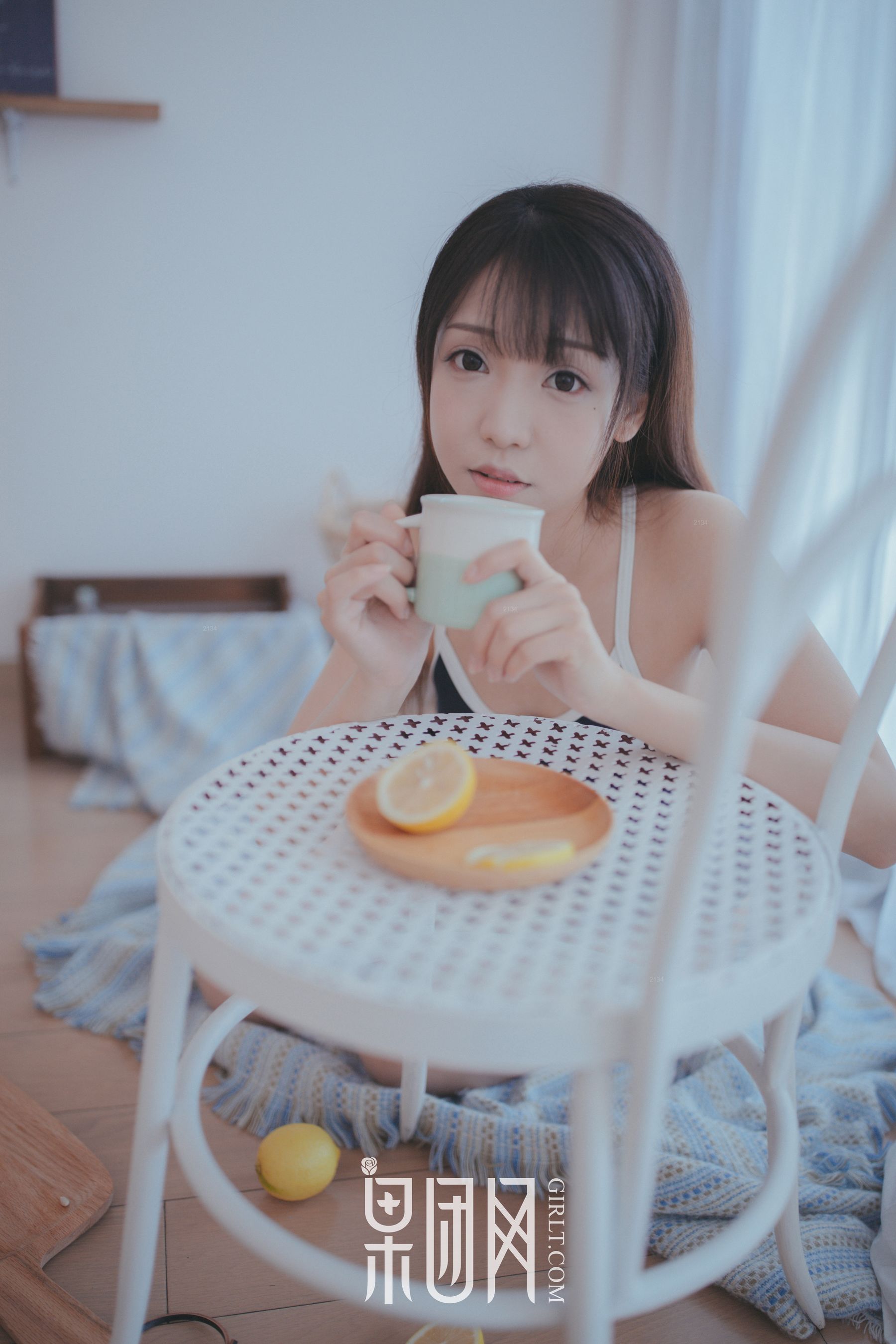 Water flowers are not water. The little girl next door accompanies you breakfast Fruit Group Girlt Xiongchuan Jixin No.028