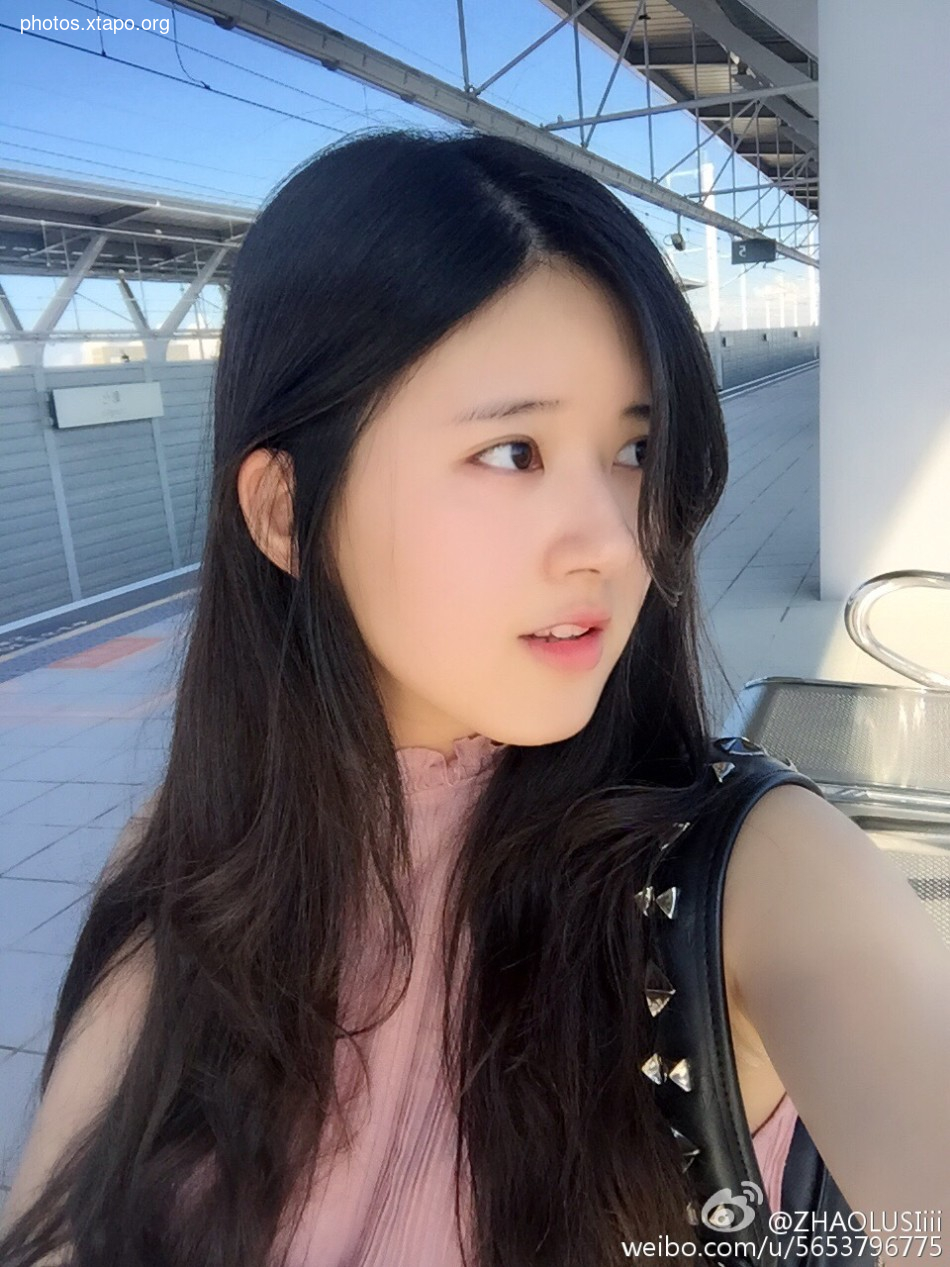 Zhao Lo Tu 赵露思,