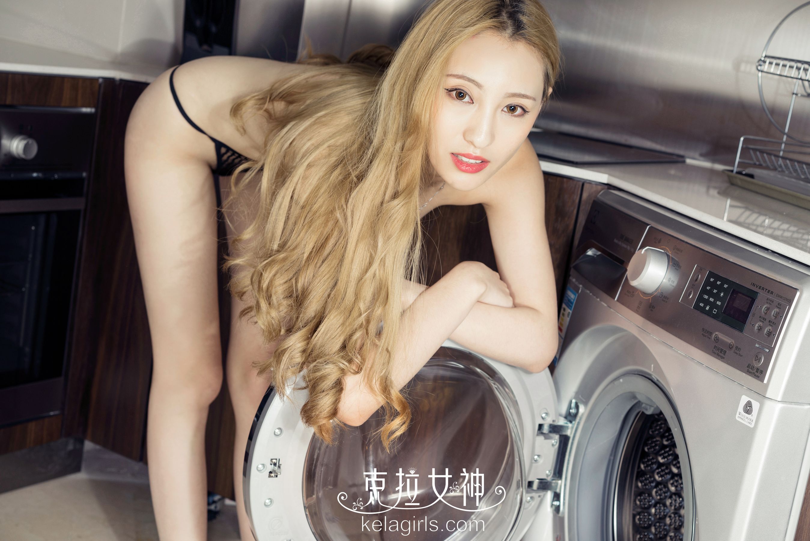 Chen Ying's Blonde Laundry Girl Carat Goddess