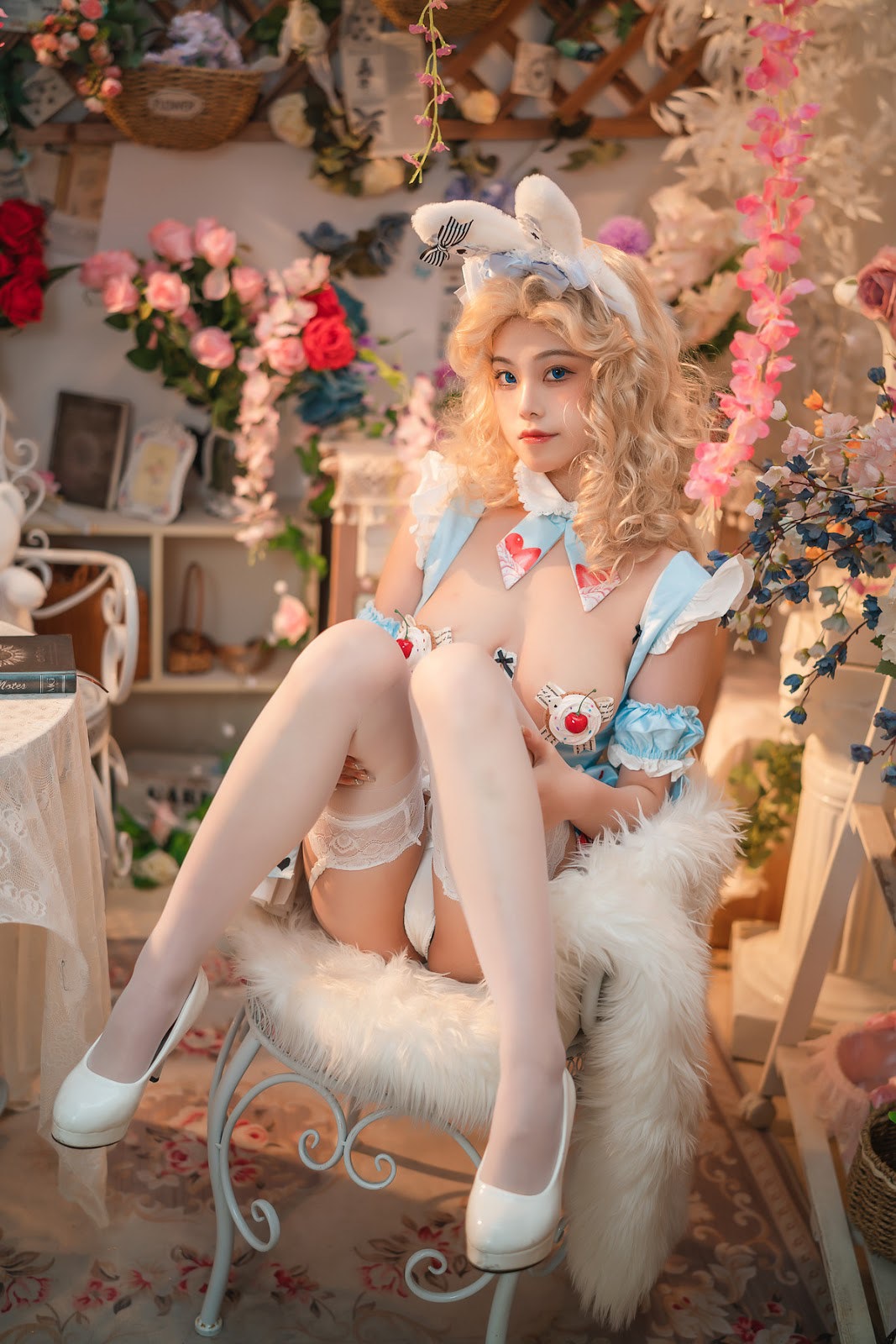 Cosplay Honey Cat Fur Alice in Wonderland Mr. Rabbit