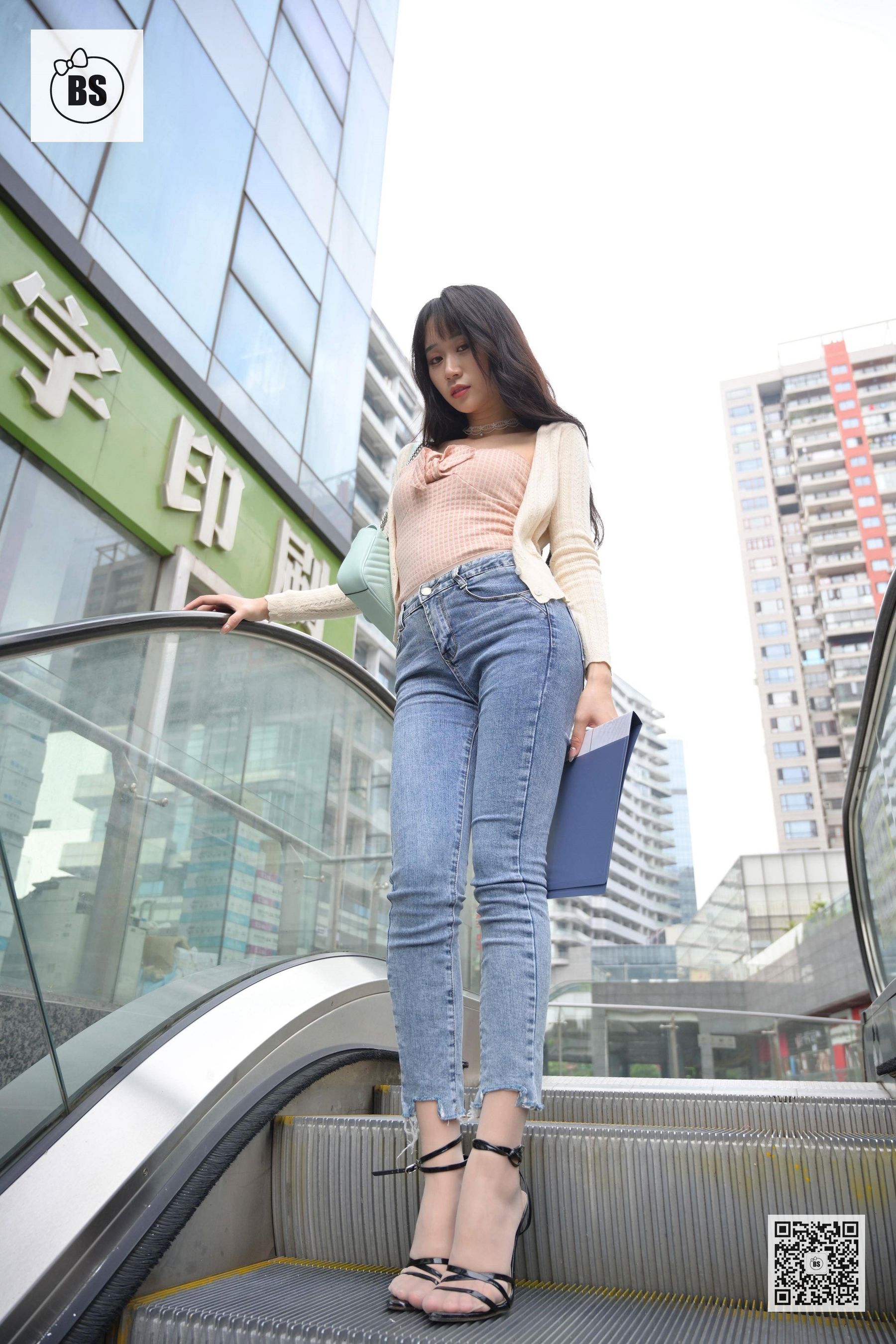 I want to think MX009 Mei West Bus Station Qiji Ji 4