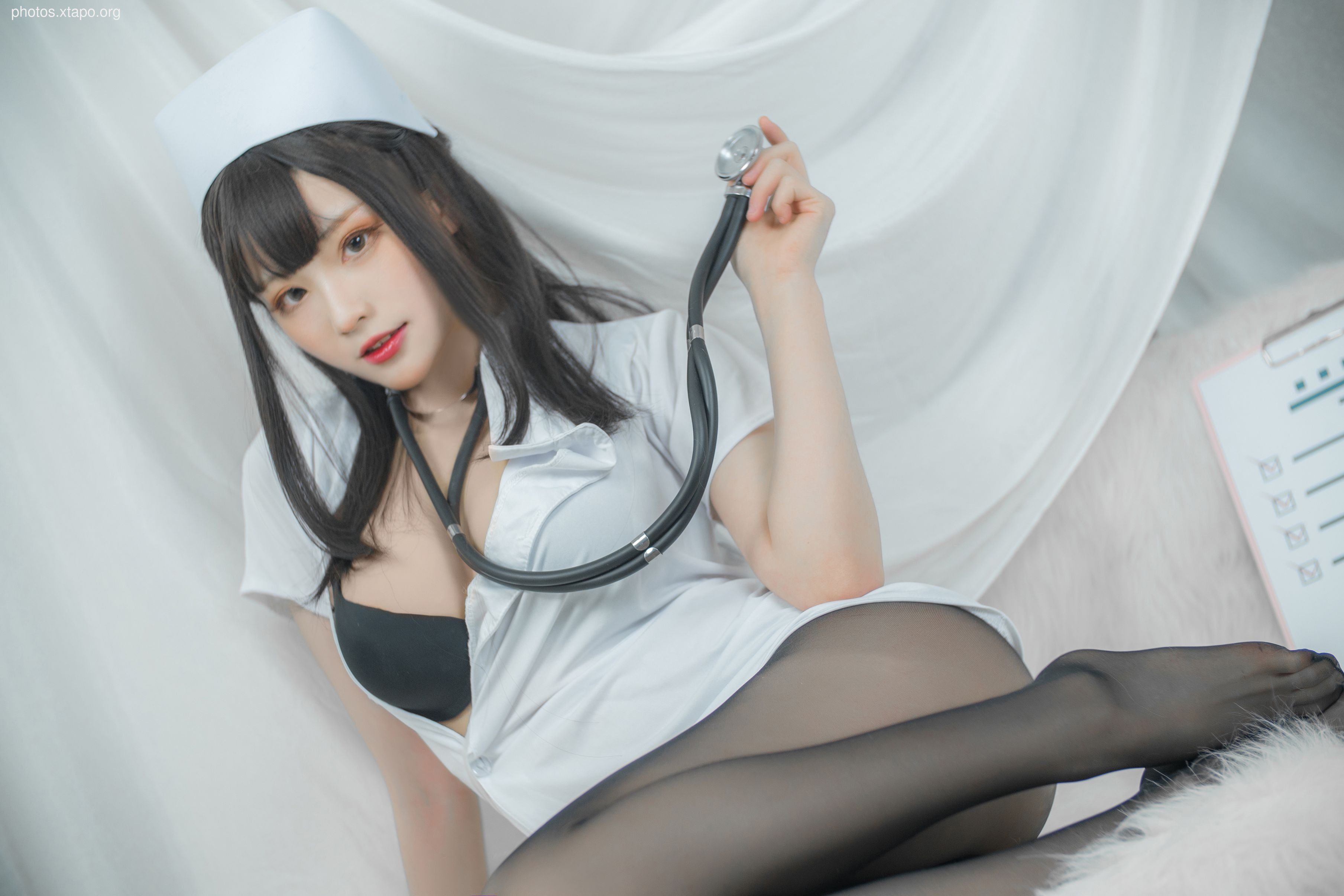 No.008 White Nurse 72P4V-767MB