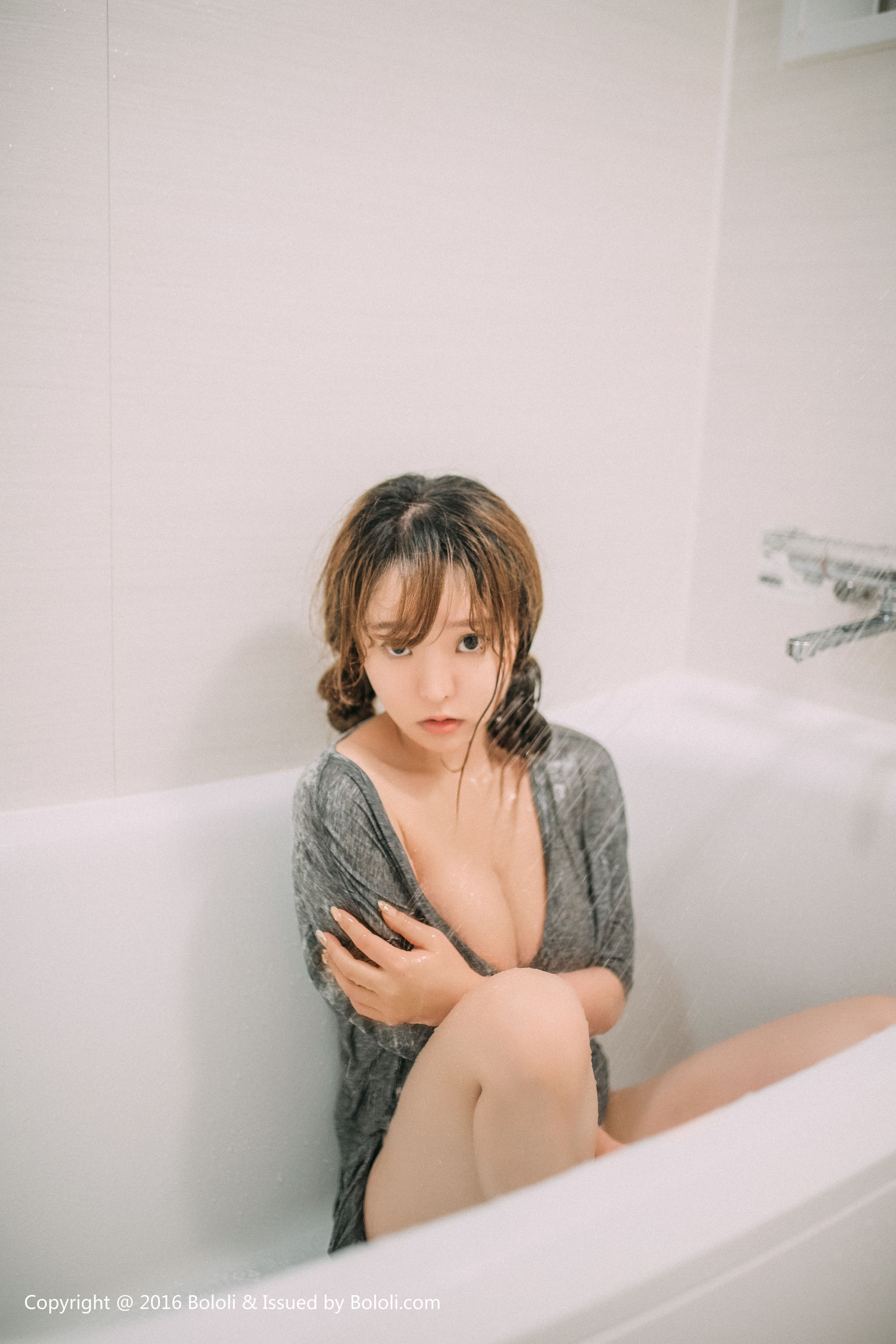 Liu Yanqi Bathing Girl VS Drunk Wife Bololi Bolo Society Bol.064