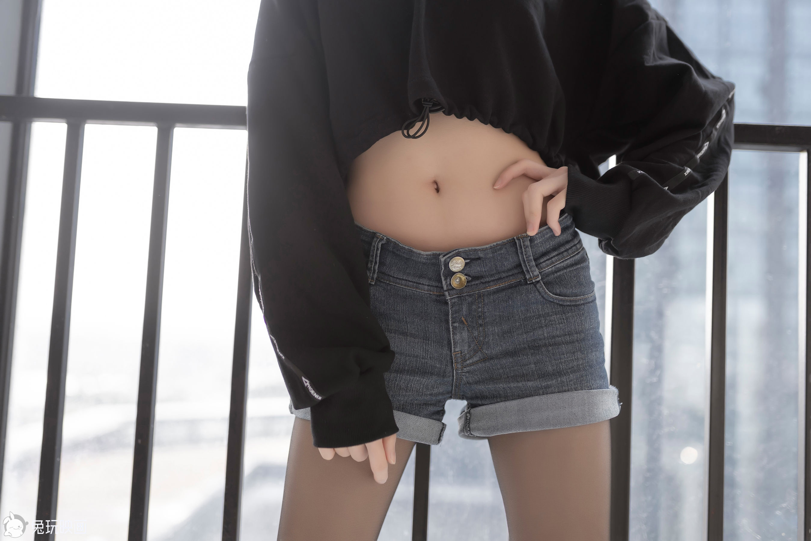 Rabbit Playing -The selected recommendation Vol.042 Single -end girl