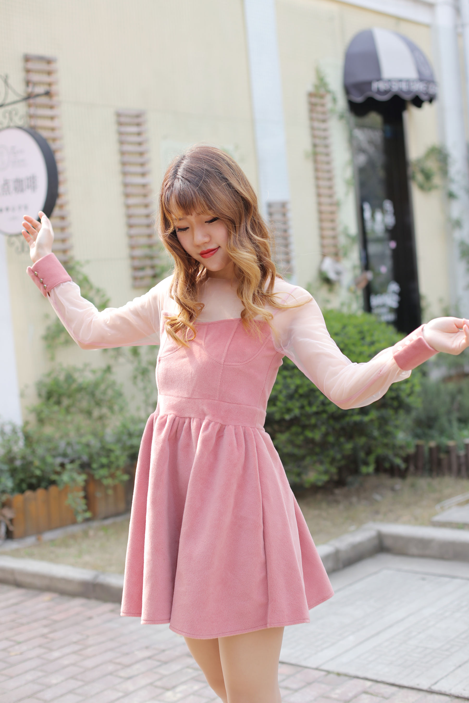 Nai Si NO.052 high tulle and velvet