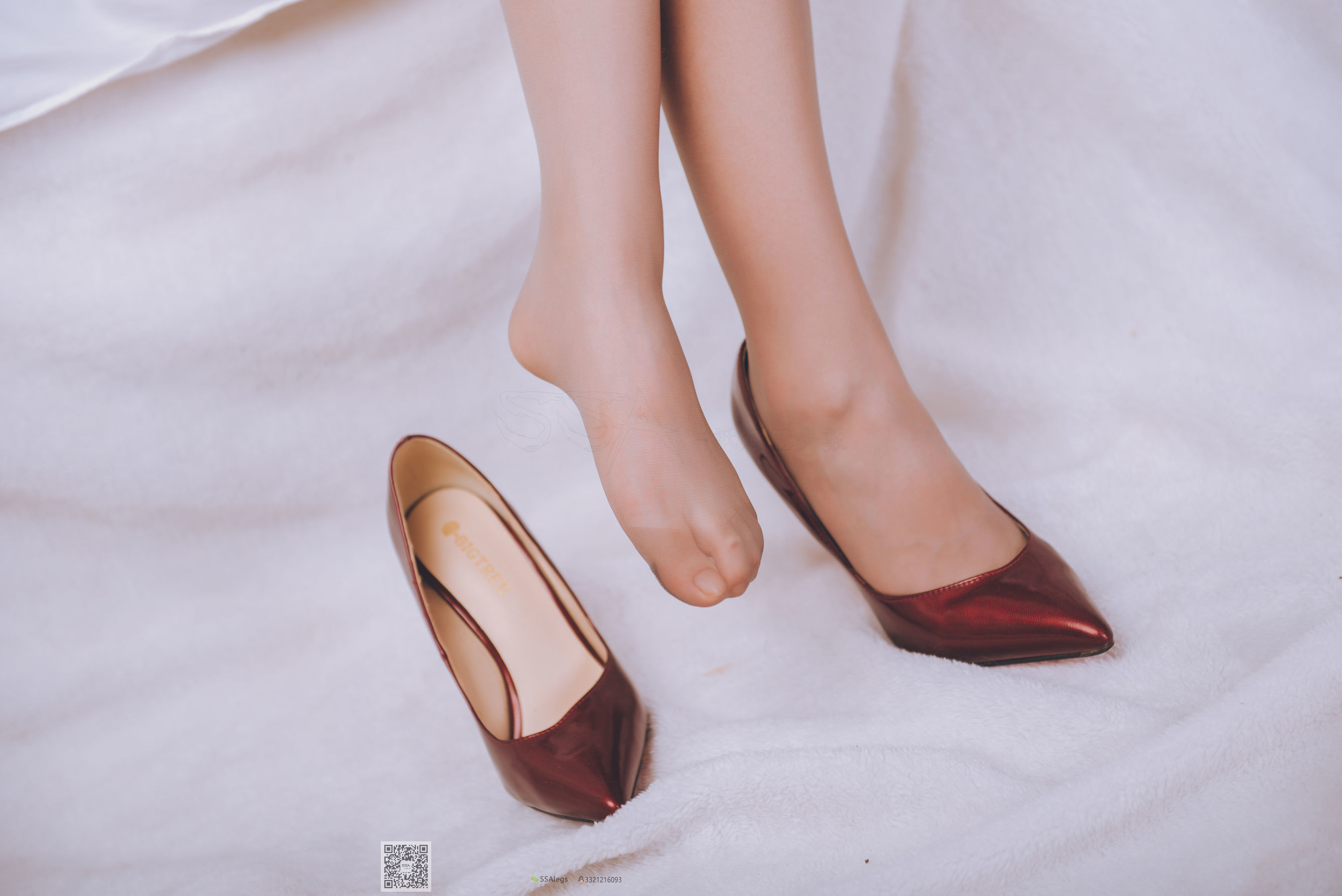 SSA Silk Club Super Qing photo No.020 Xiao Qiqi female secretary secretary boudoir gray stockings