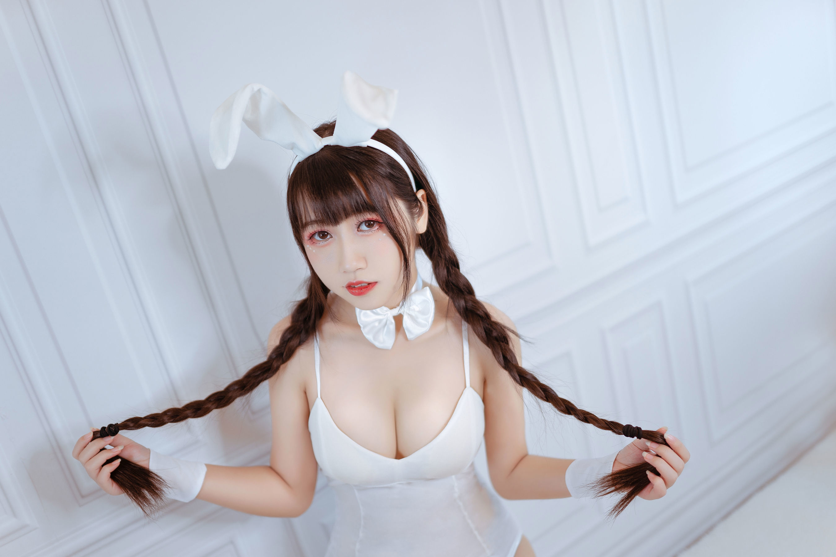 Weibo Popular COSER without cat white rabbit girl