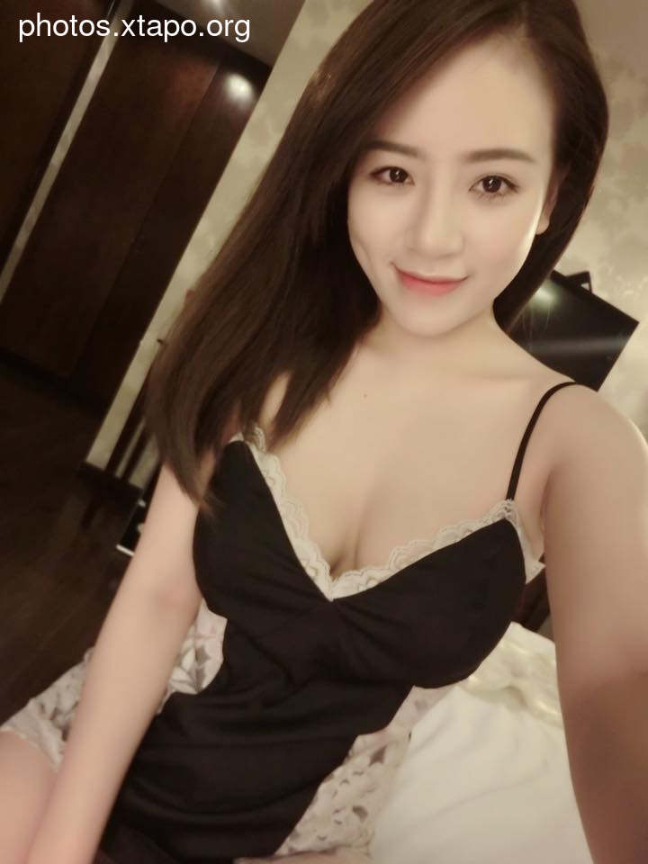 Phuong Lan Nguyen Big Boobs Plump Sexy Hot Picture and Photo