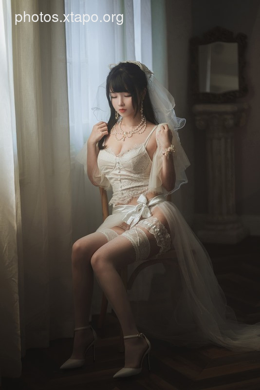 CosLiangliangzi-Transparent Wedding Dress39P