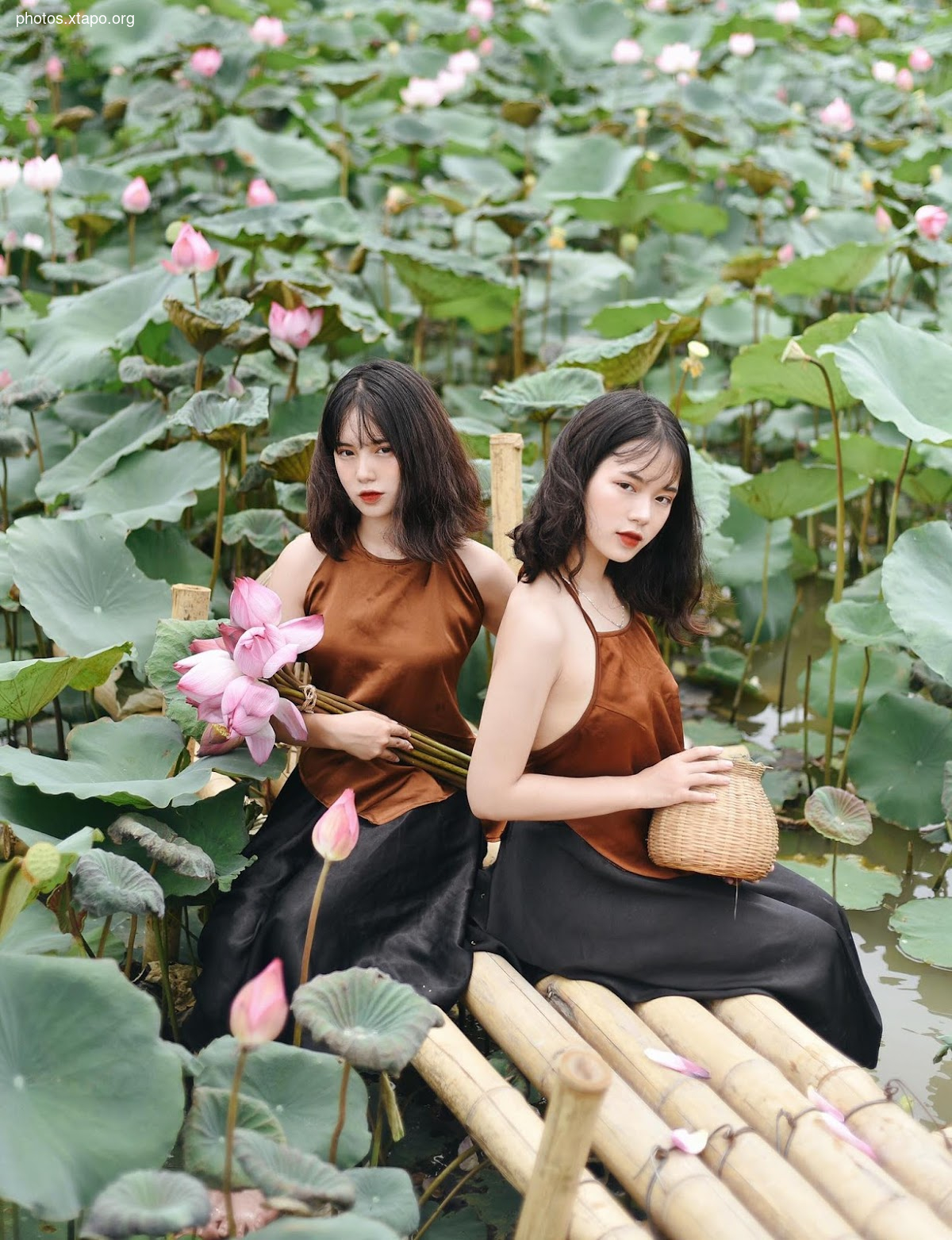 Twins Nguyen Thanh Nga Nguyen Thanh Hang,