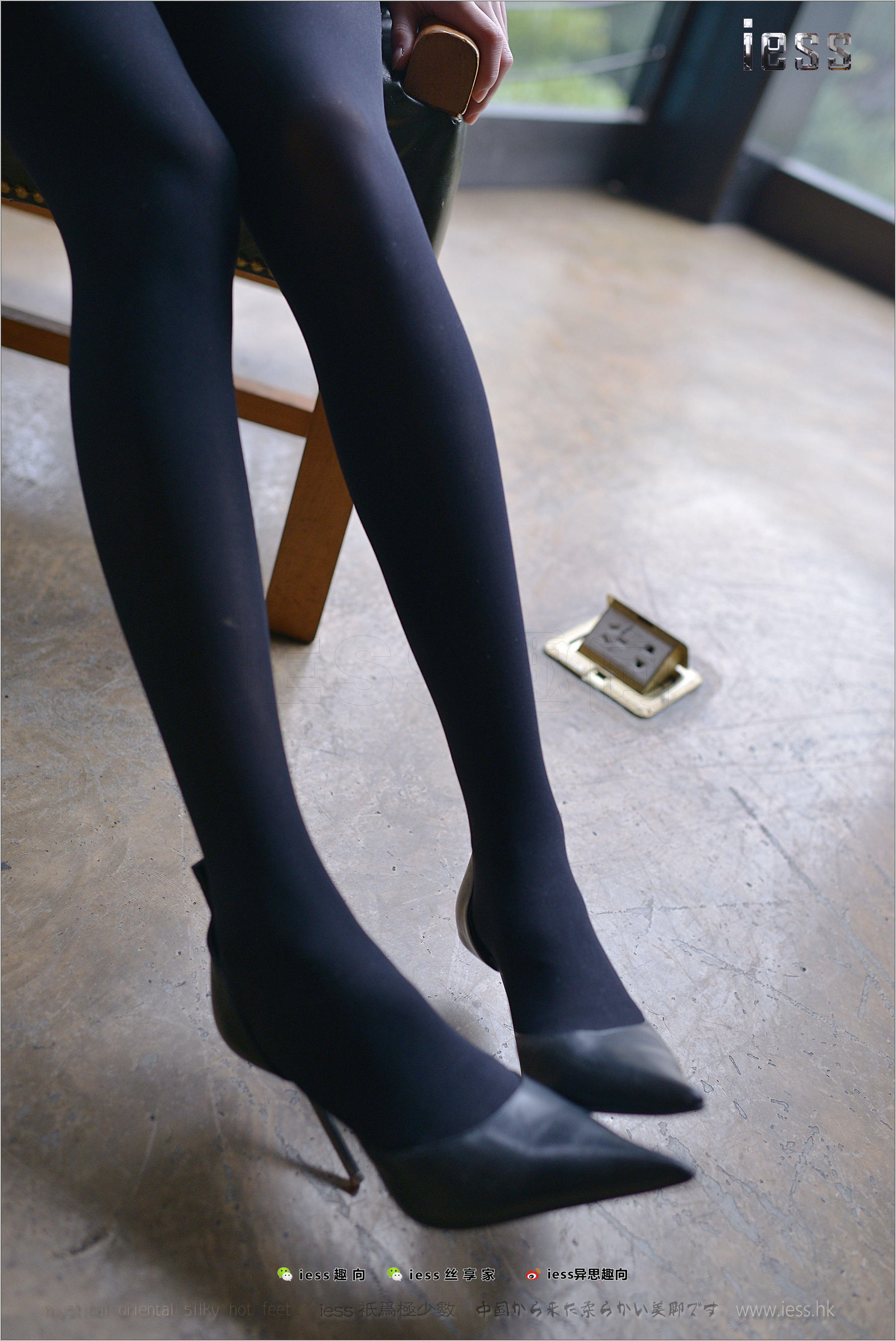 Ruoqi 50D thick black silk and super pointed high heel